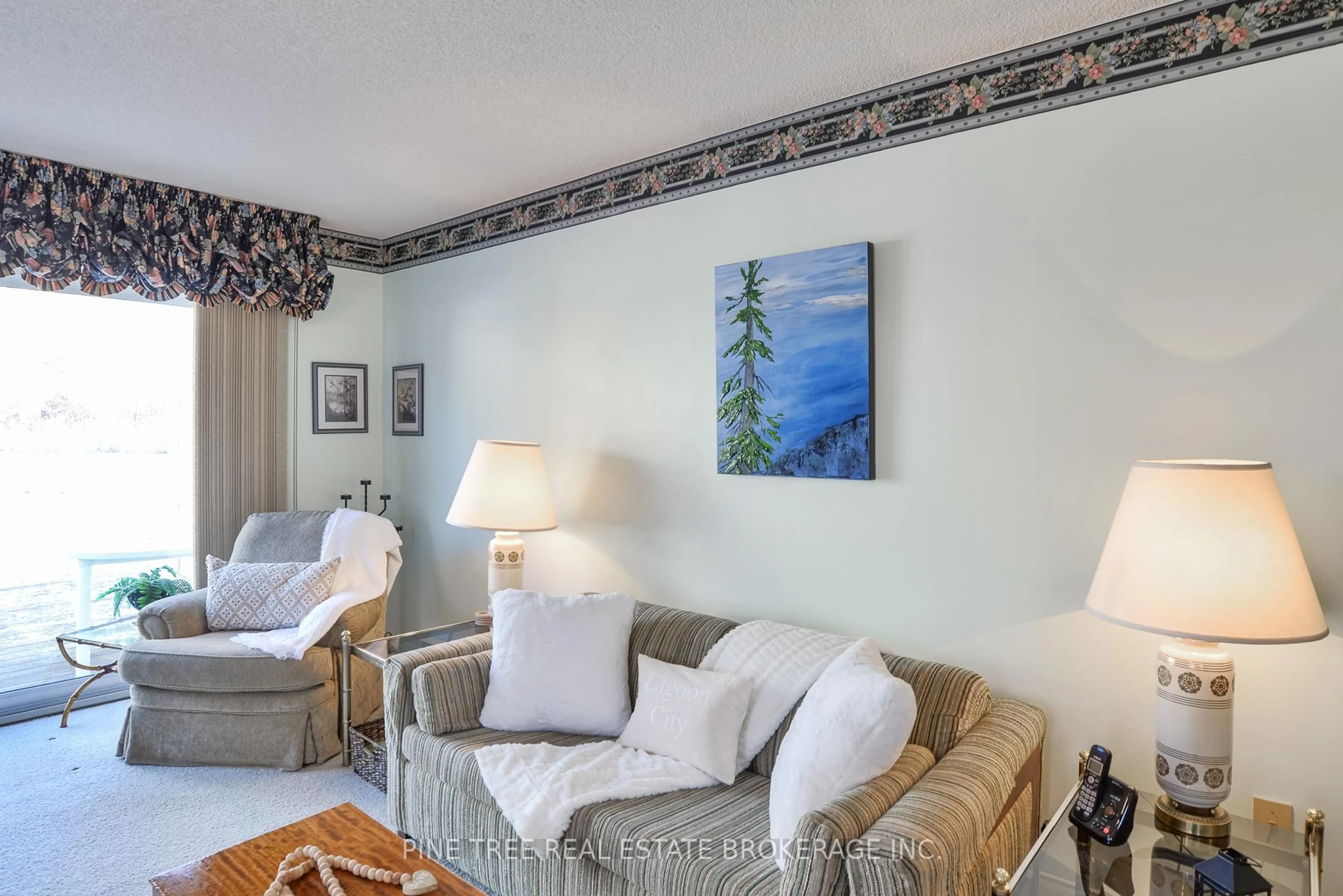 Living room with furniture, unknown for 31 Laguna Pkwy #1, Ramara Ontario L0K 1B0