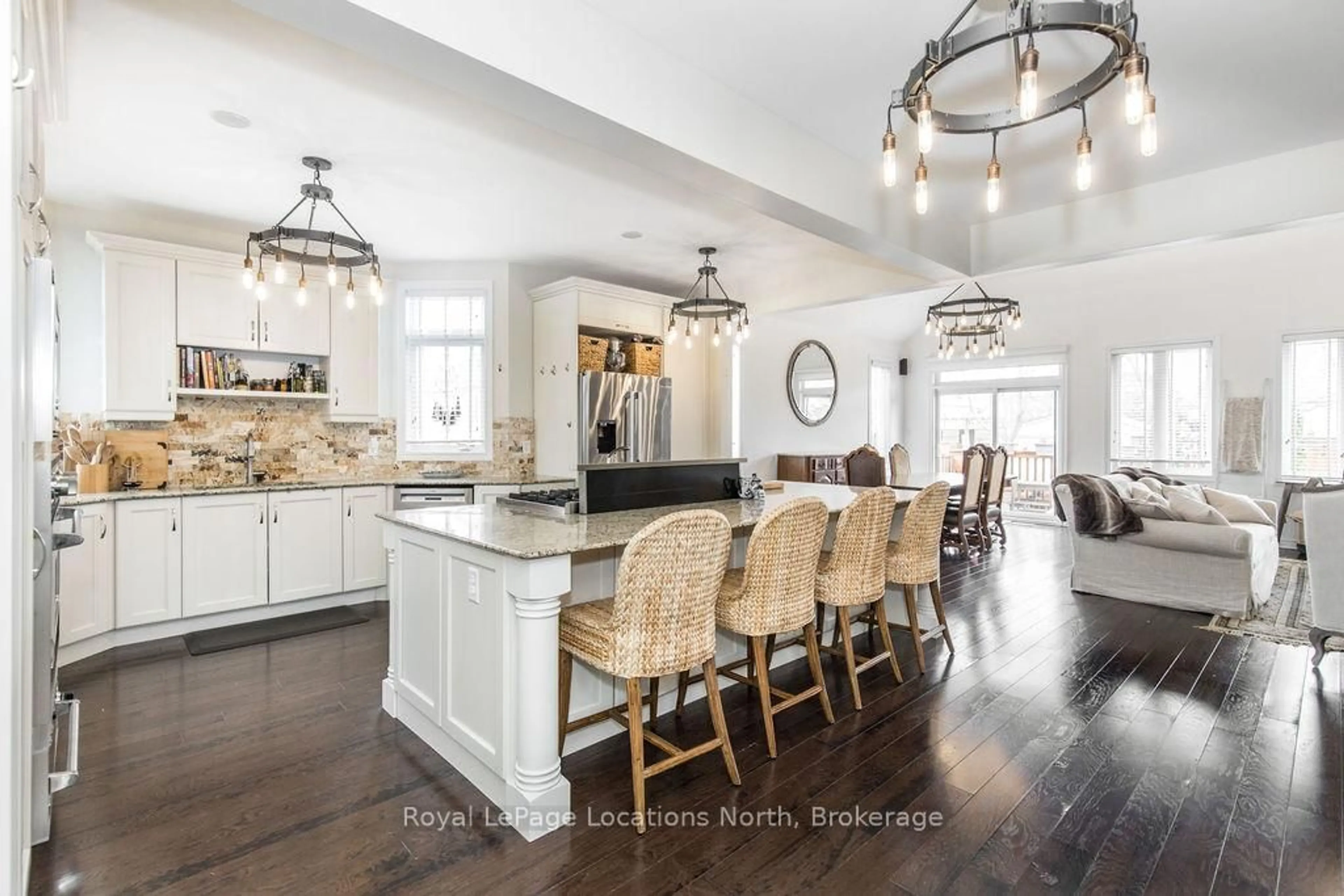 Open concept kitchen, ceramic/tile floor for 58 Waterview Rd, Wasaga Beach Ontario L9Z 0E9
