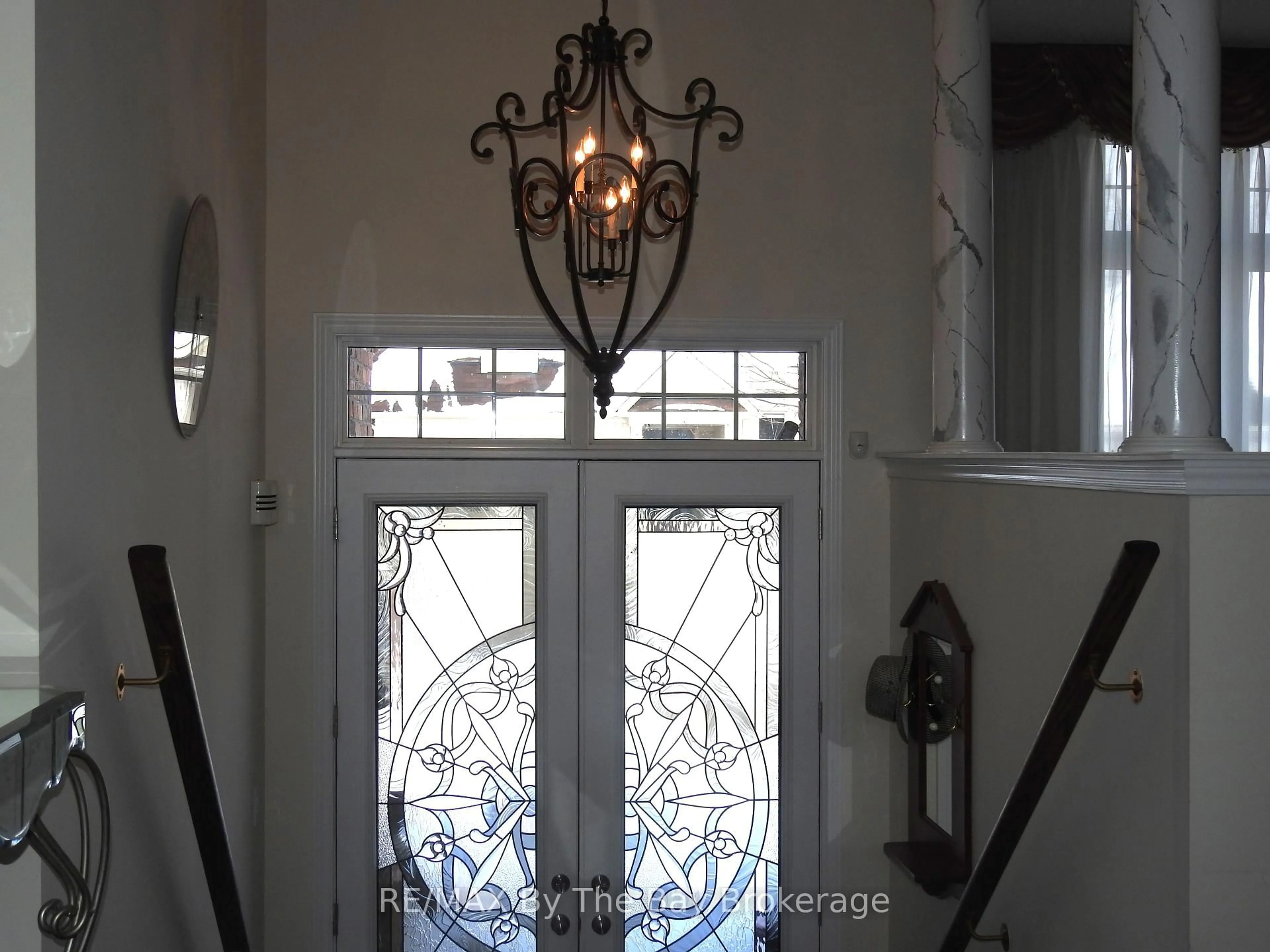 Indoor entryway for 48 Allegra Dr, Wasaga Beach Ontario L9Z 0H5