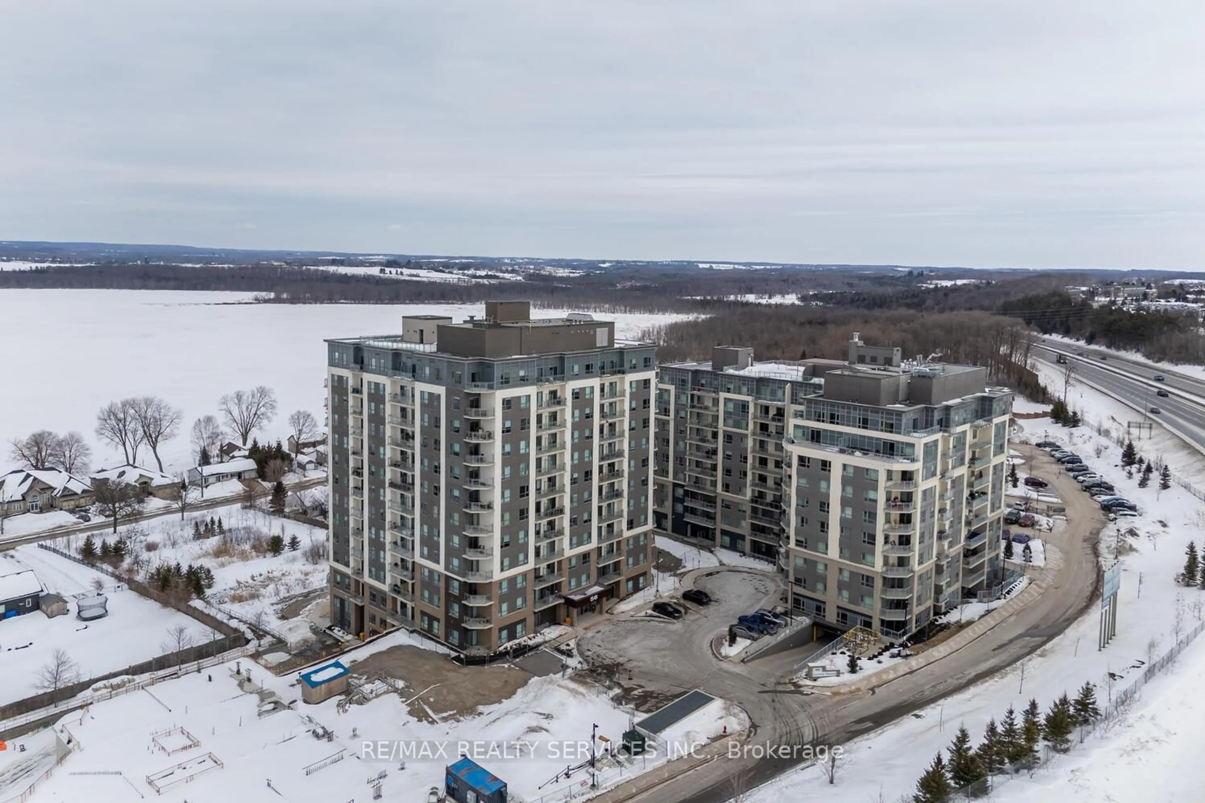 A pic from outside/outdoor area/front of a property/back of a property/a pic from drone, building for 56 Lakeside Terr #108, Barrie Ontario L4M 0L5