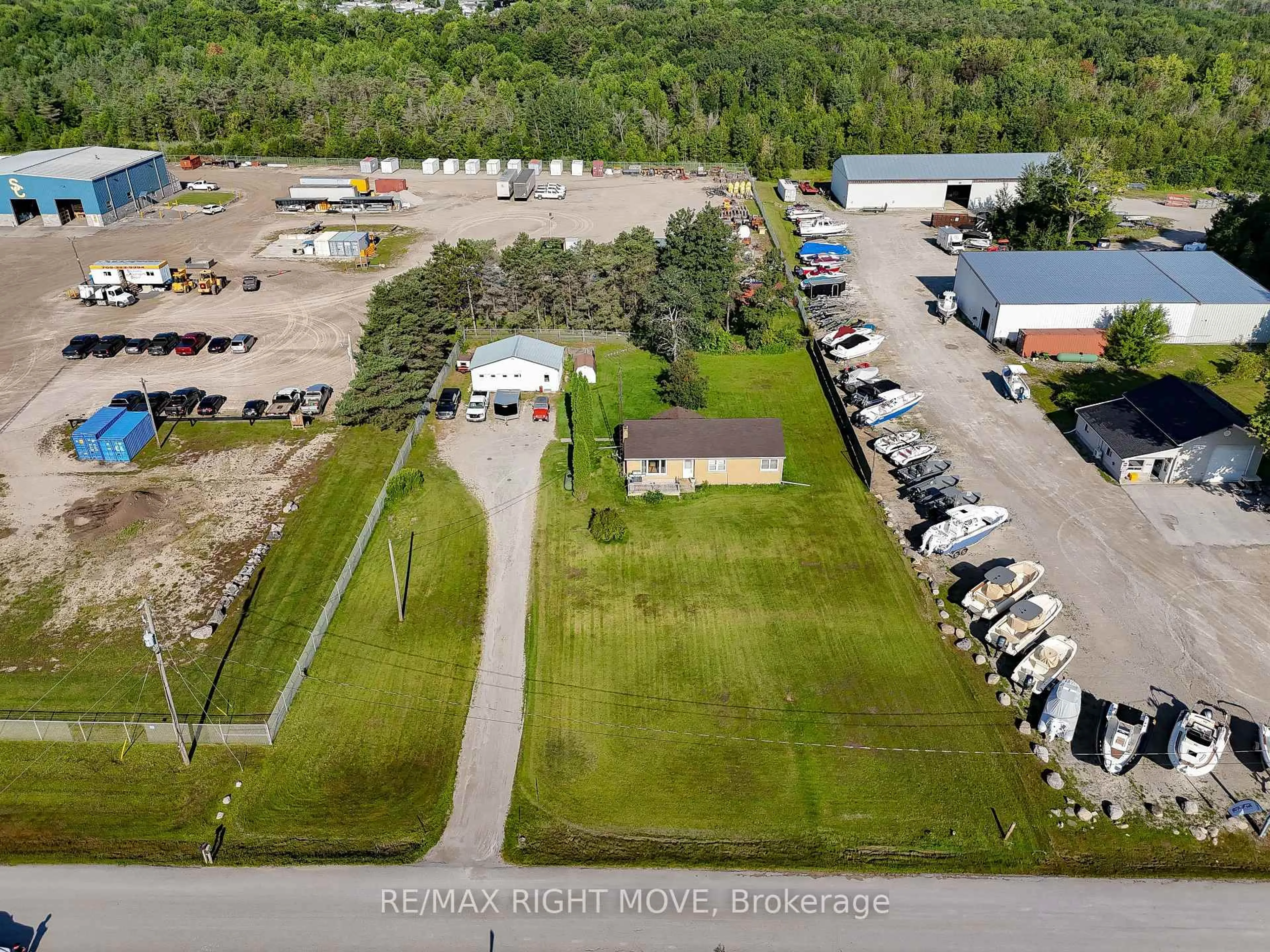 A pic from outside/outdoor area/front of a property/back of a property/a pic from drone, unknown for 4142 stewarts Lane, Severn Ontario L3V 6K6