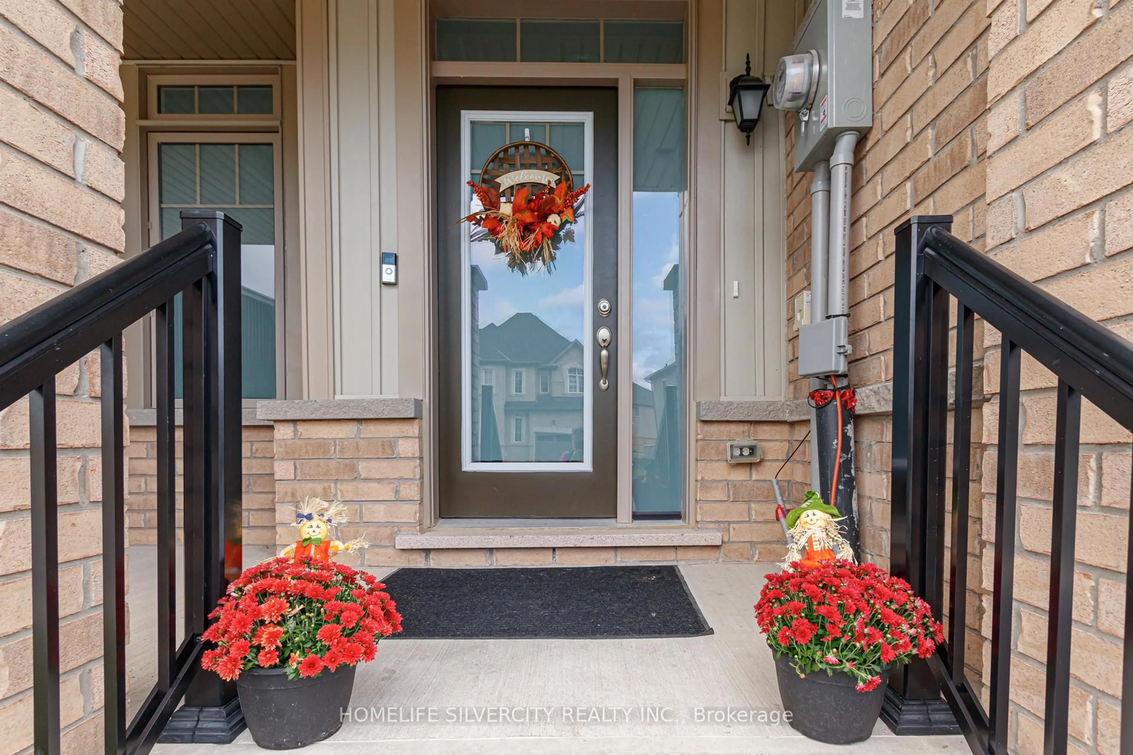 Indoor entryway for 5 kirby Ave, Collingwood Ontario L9Y 3W8