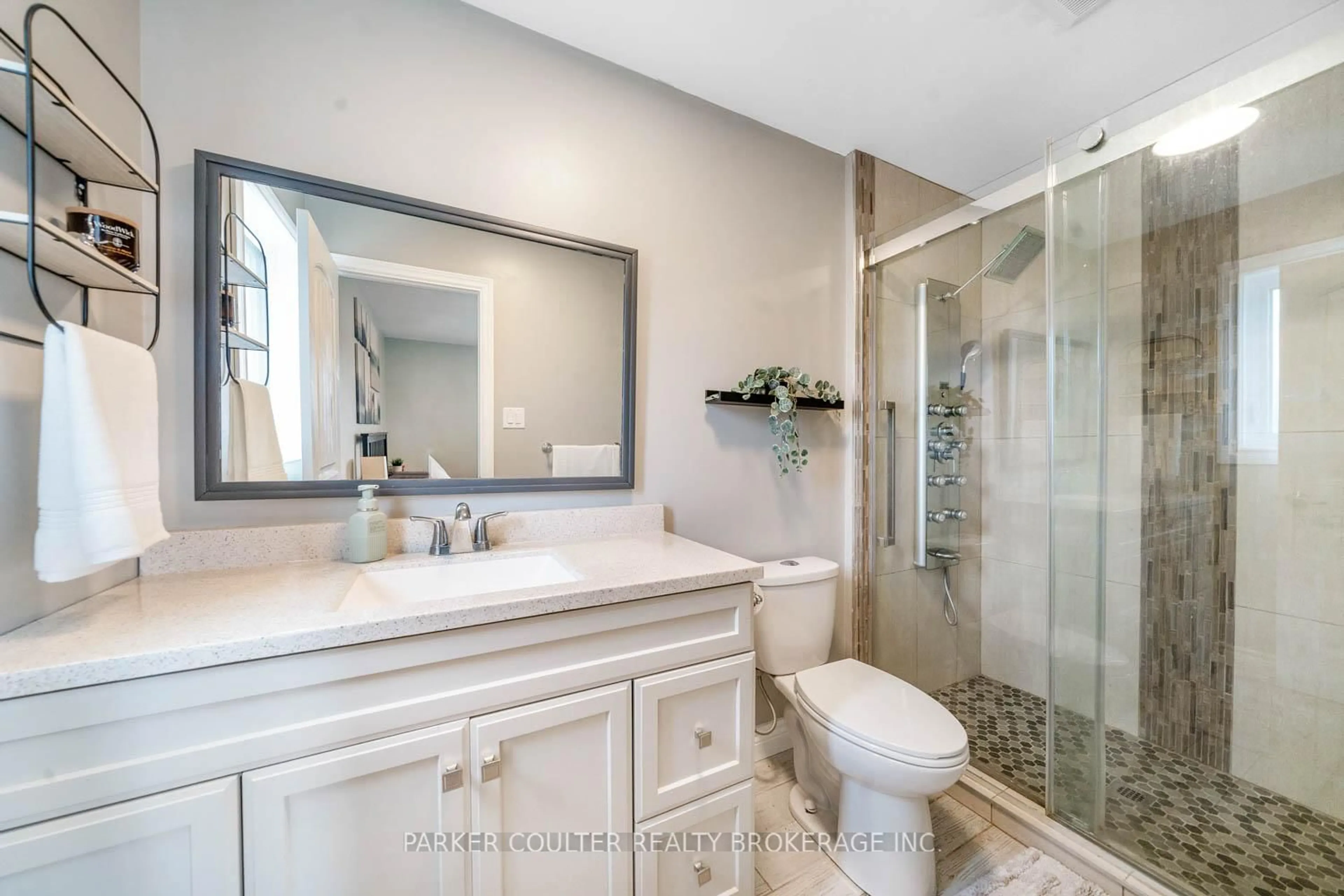 Contemporary bathroom, ceramic/tile floor for 7499 County Road 91 Rd, Clearview Ontario L0M 1S0