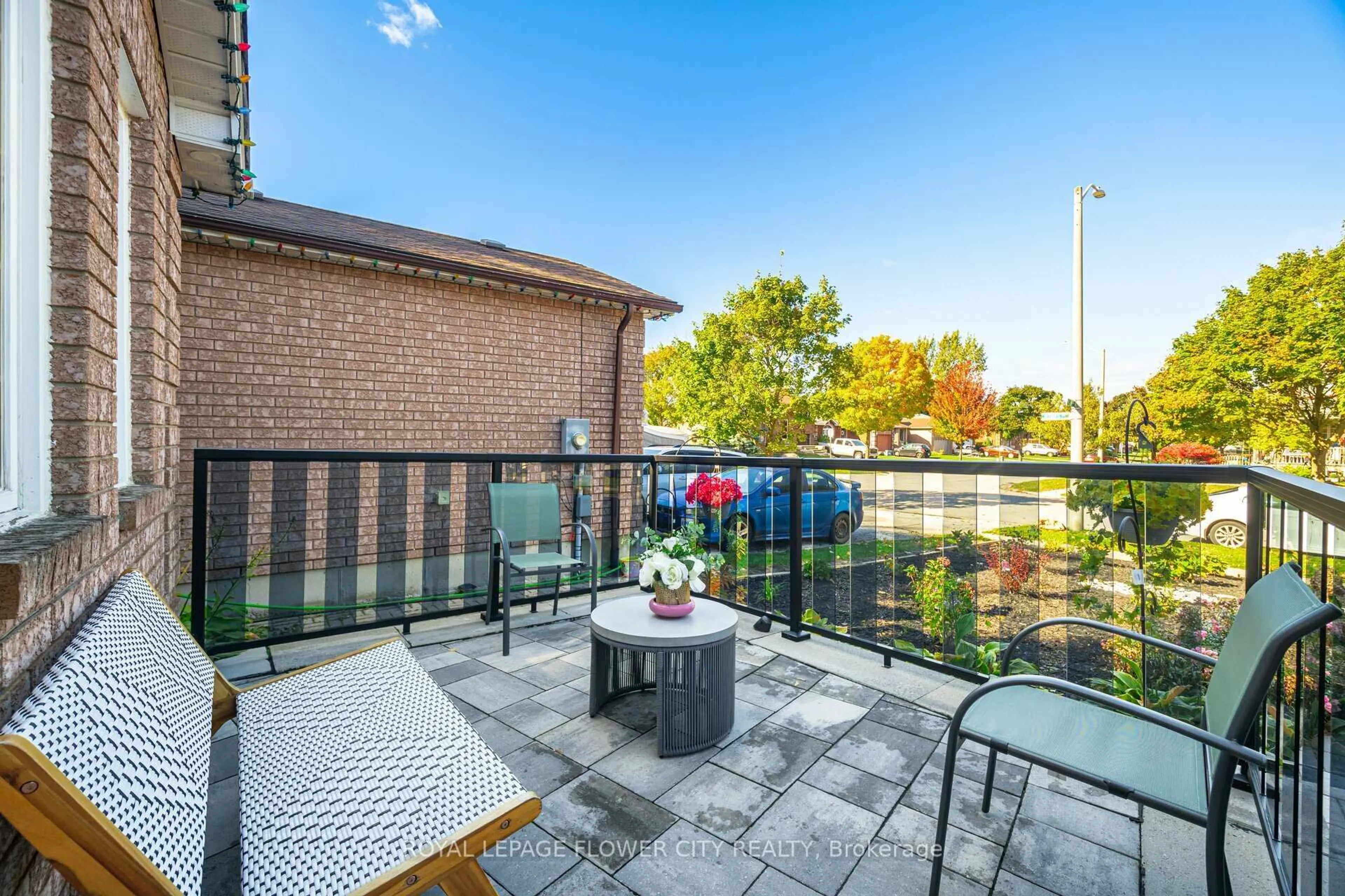 Patio, unknown for 35 Jones Dr, Barrie Ontario L4M 6H7