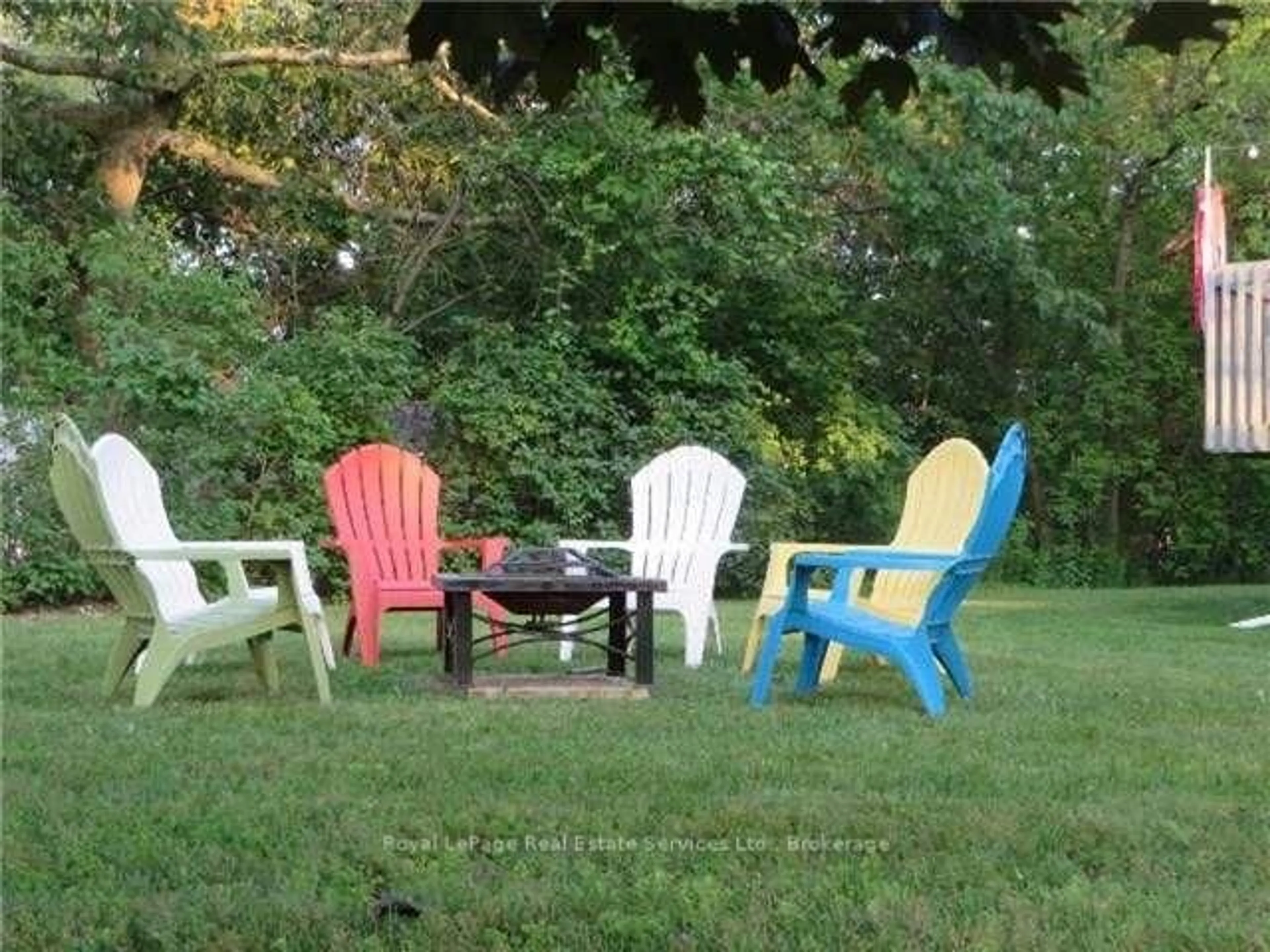 Patio, street for 10 Baker St #14, Wasaga Beach Ontario L9Z 2H1
