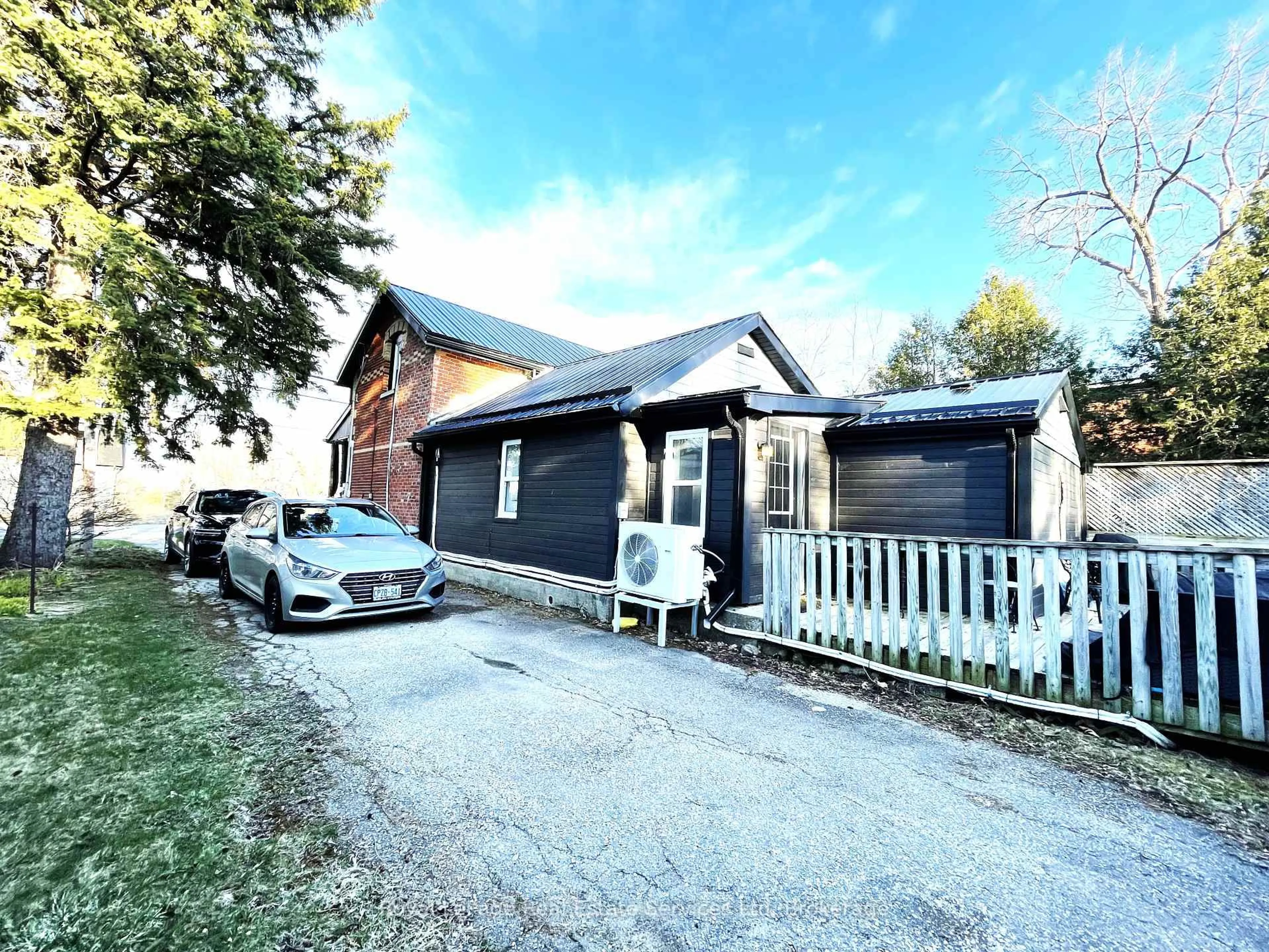 A pic from outside/outdoor area/front of a property/back of a property/a pic from drone, street for 2834 County Road 124 Rd, Clearview Ontario L0M 1H0