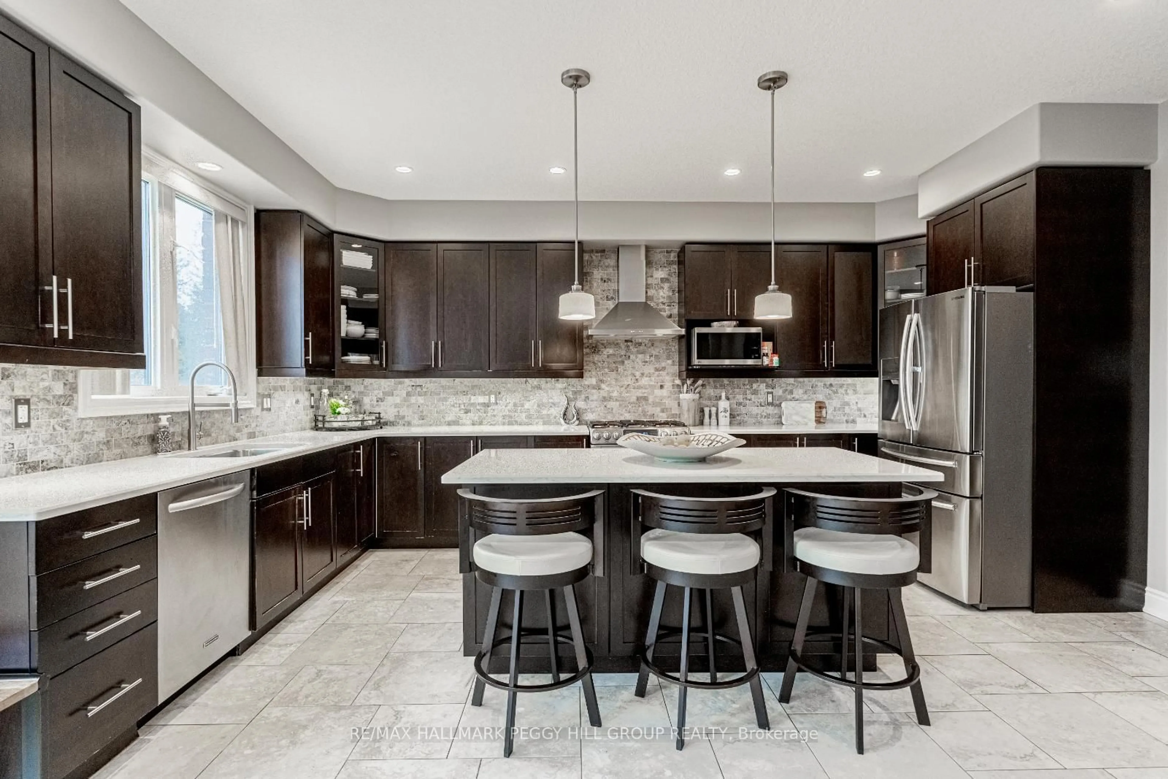Contemporary kitchen, ceramic/tile floor for 35 Marta Cres, Barrie Ontario L4N 3N6