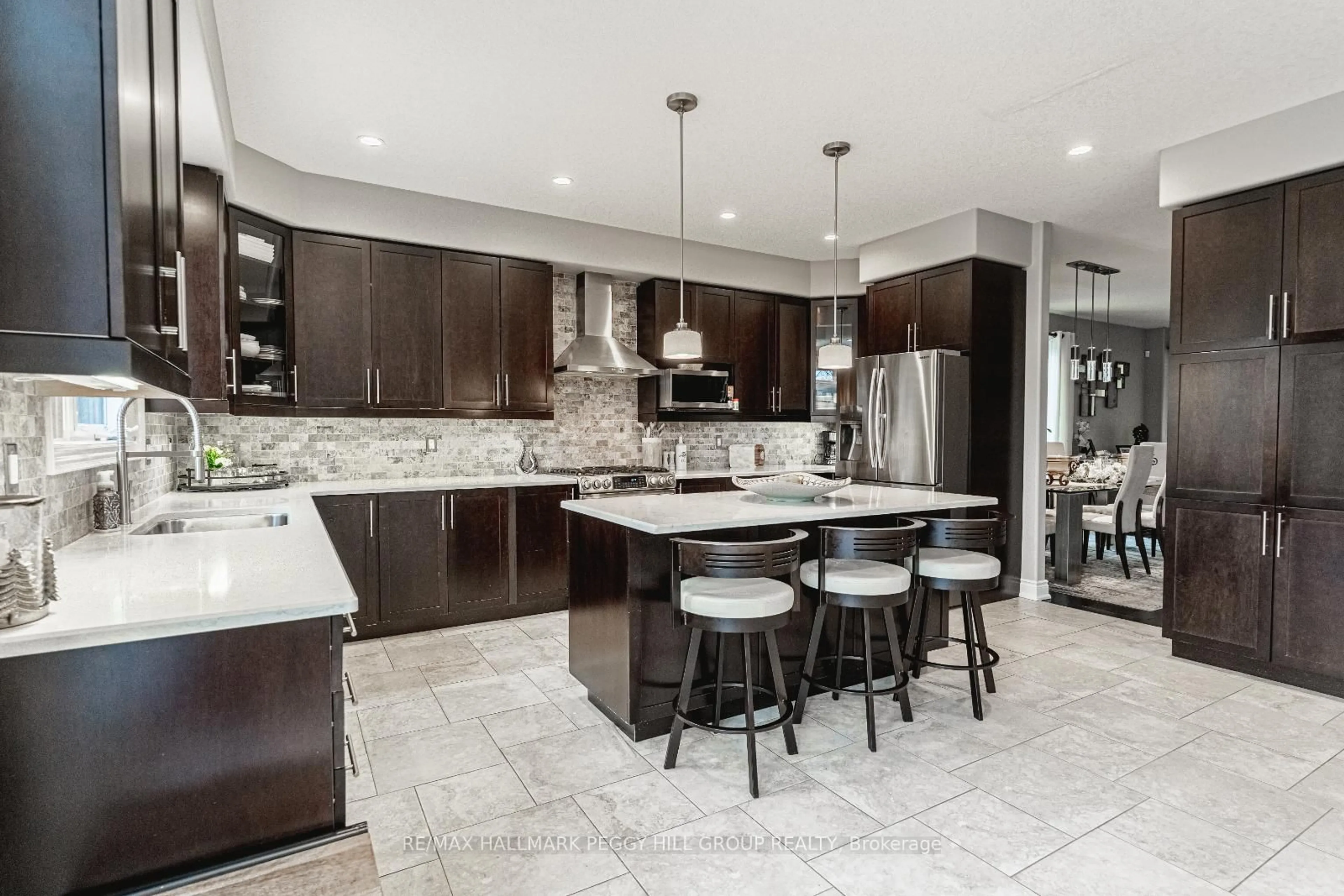 Contemporary kitchen, ceramic/tile floor for 35 Marta Cres, Barrie Ontario L4N 3N6