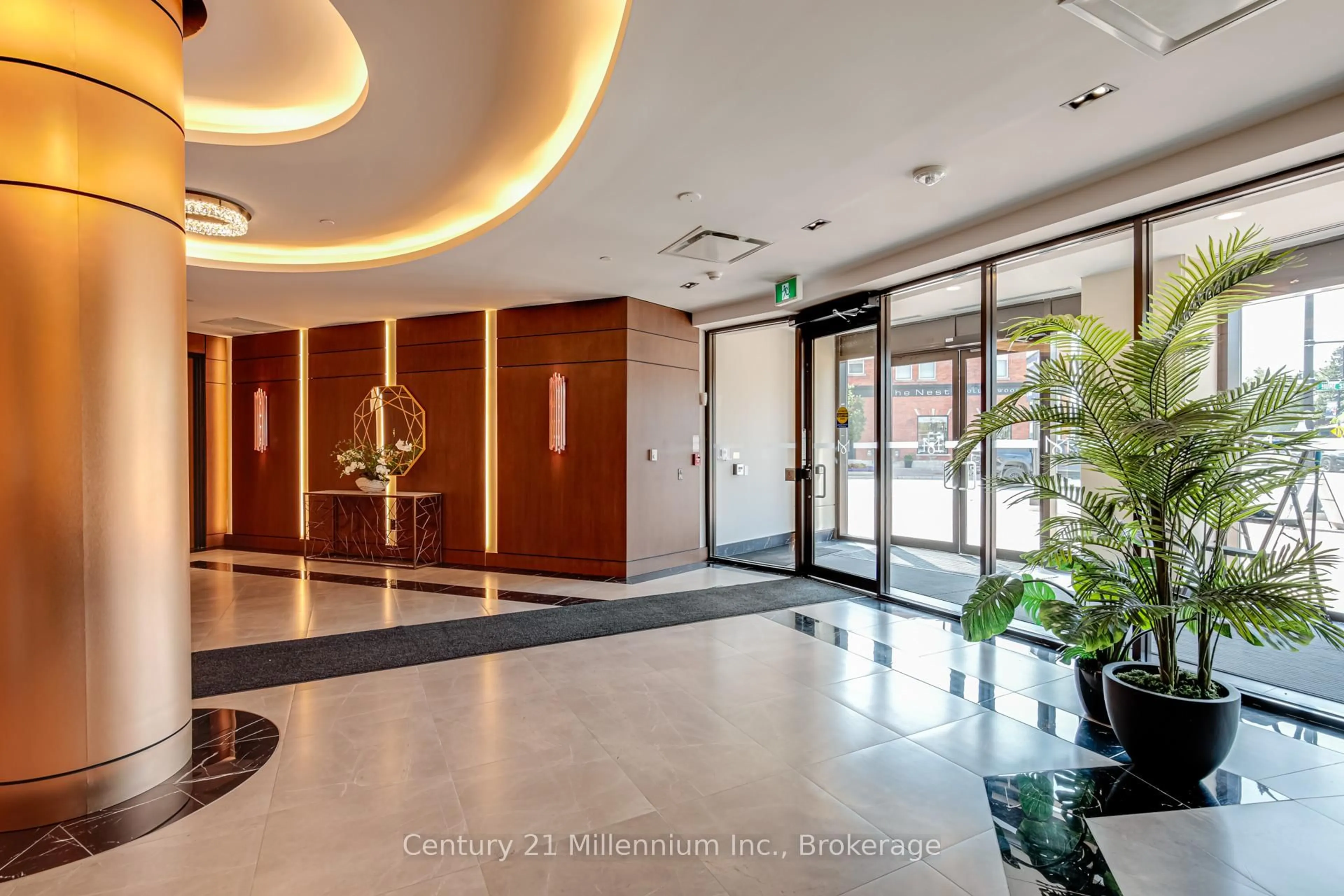 Indoor foyer for 1 Hume St #209, Collingwood Ontario L9Y 0X3