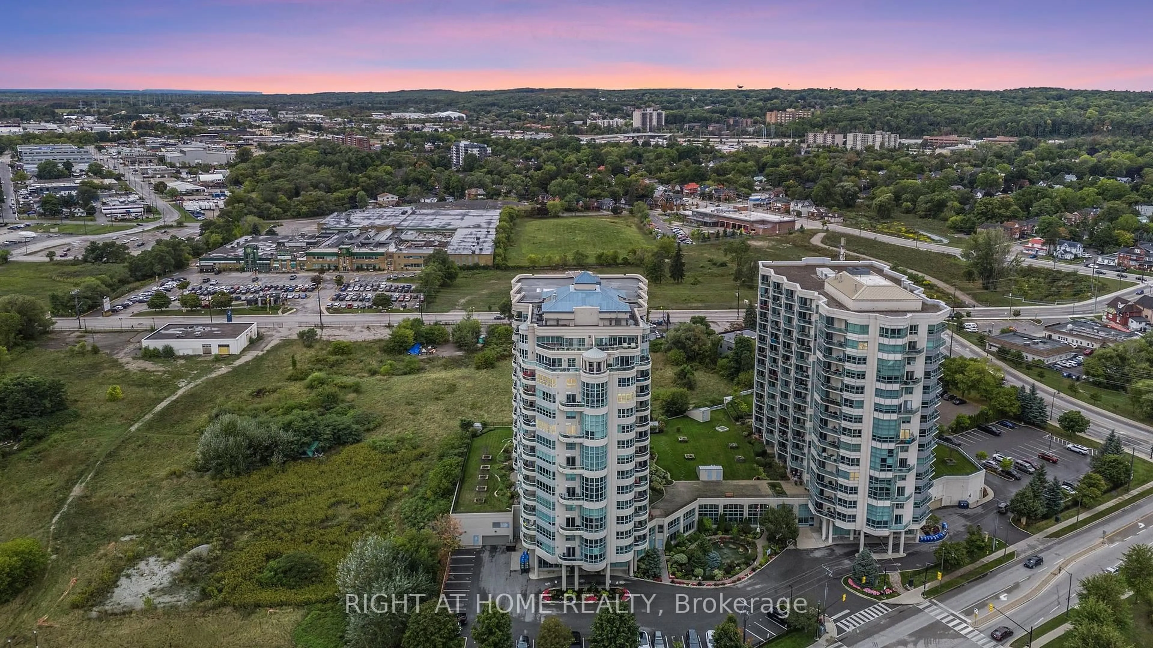 A pic from outside/outdoor area/front of a property/back of a property/a pic from drone, city buildings view from balcony for 2 Toronto St #401, Barrie Ontario L4N 9R2