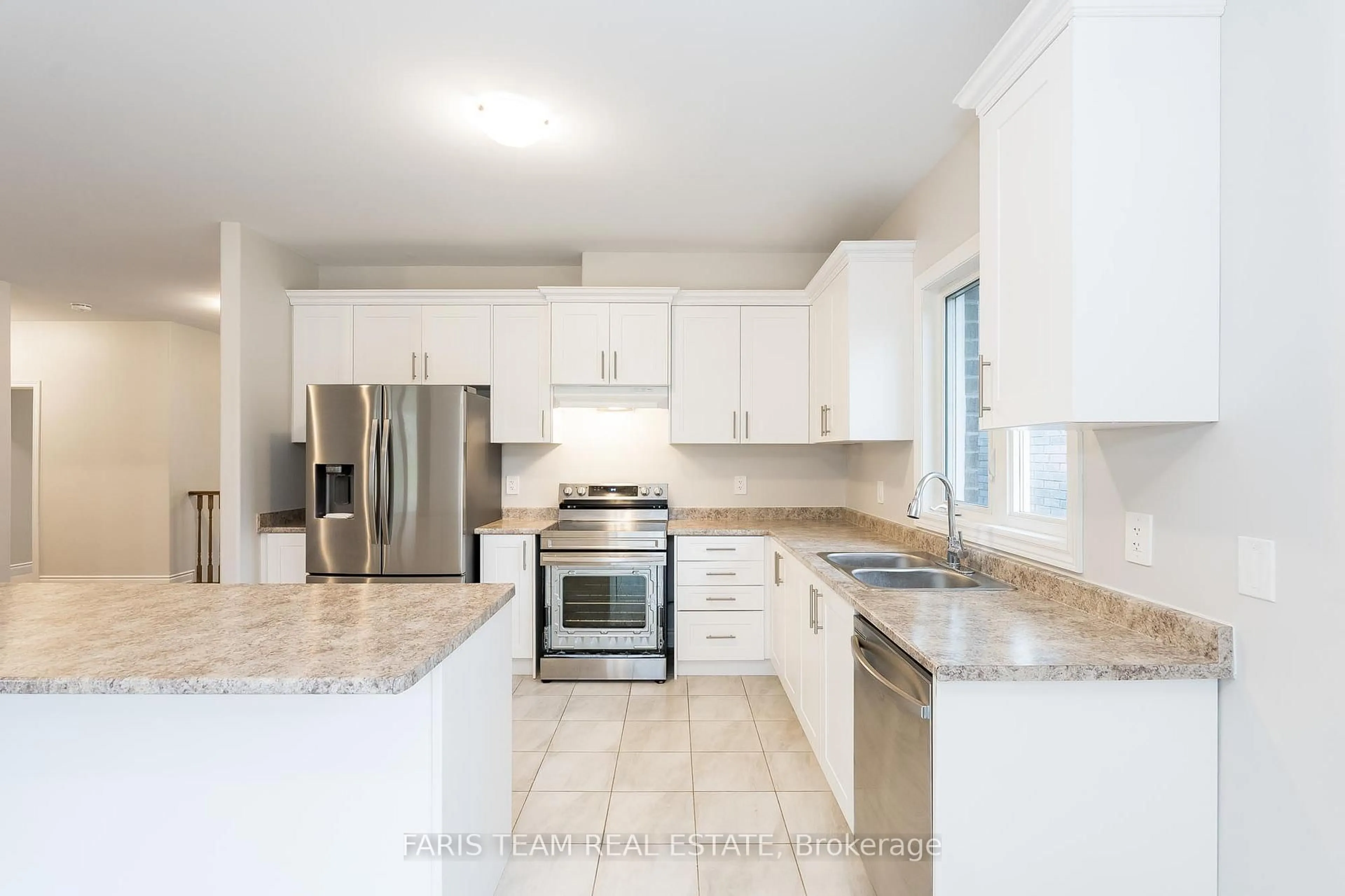 Open concept kitchen, ceramic/tile floor for 3039 Sierra Dr, Orillia Ontario L3V 8L9