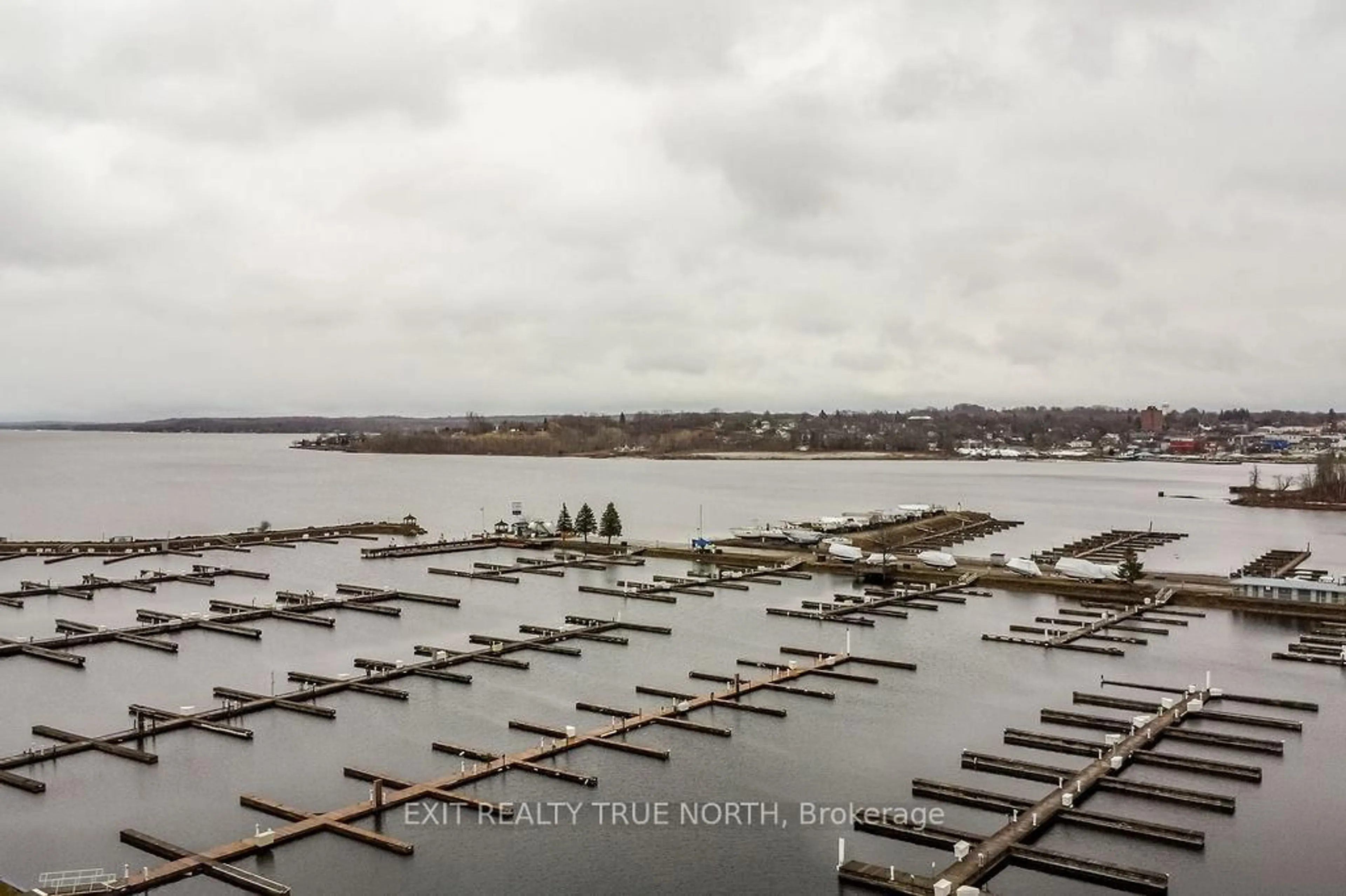 A pic from outside/outdoor area/front of a property/back of a property/a pic from drone, water/lake/river/ocean view for 592 Bayport Blvd, Midland Ontario L4R 0G4
