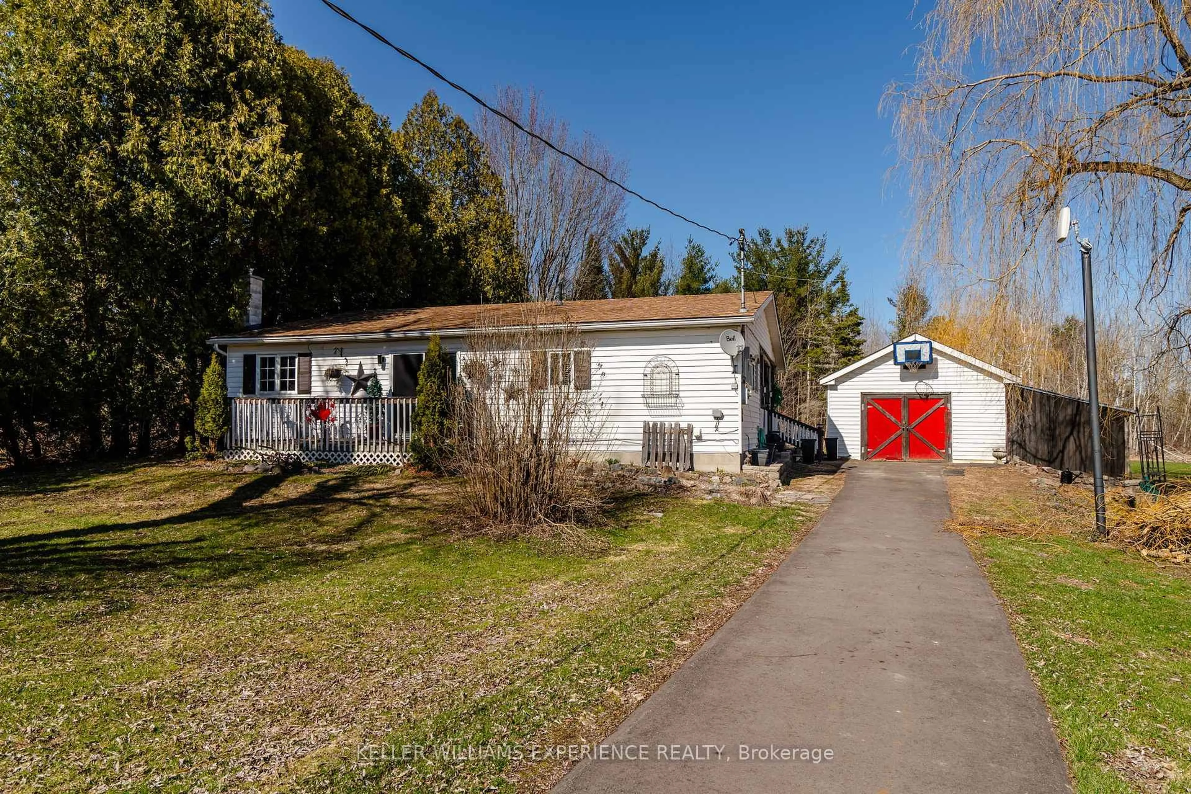 A pic from outside/outdoor area/front of a property/back of a property/a pic from drone, street for 3155 St Amant Rd, Severn Ontario L0K 1S0