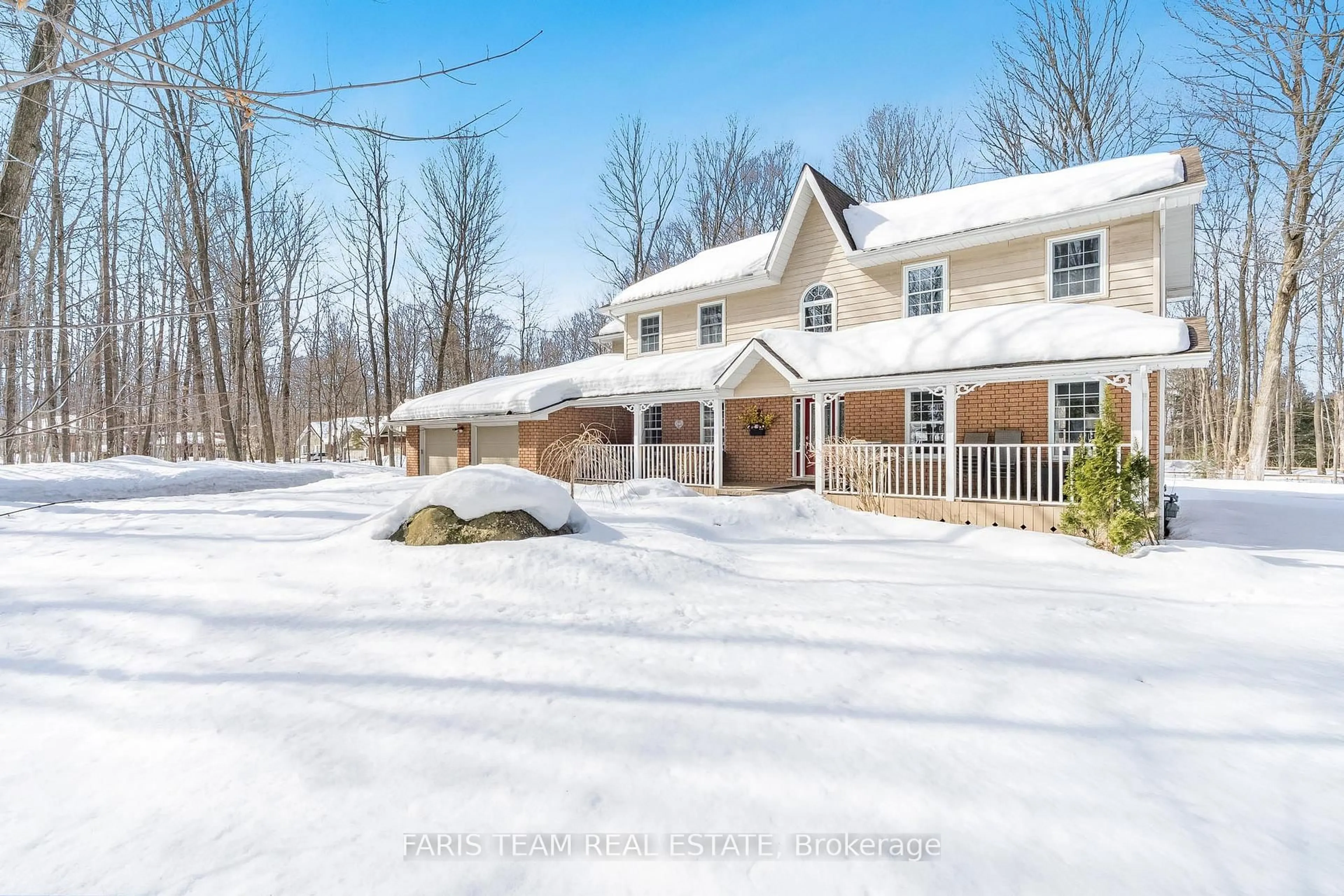 A pic from outside/outdoor area/front of a property/back of a property/a pic from drone, unknown for 64 Goldfinch Cres, Tiny Ontario L0L 2J0