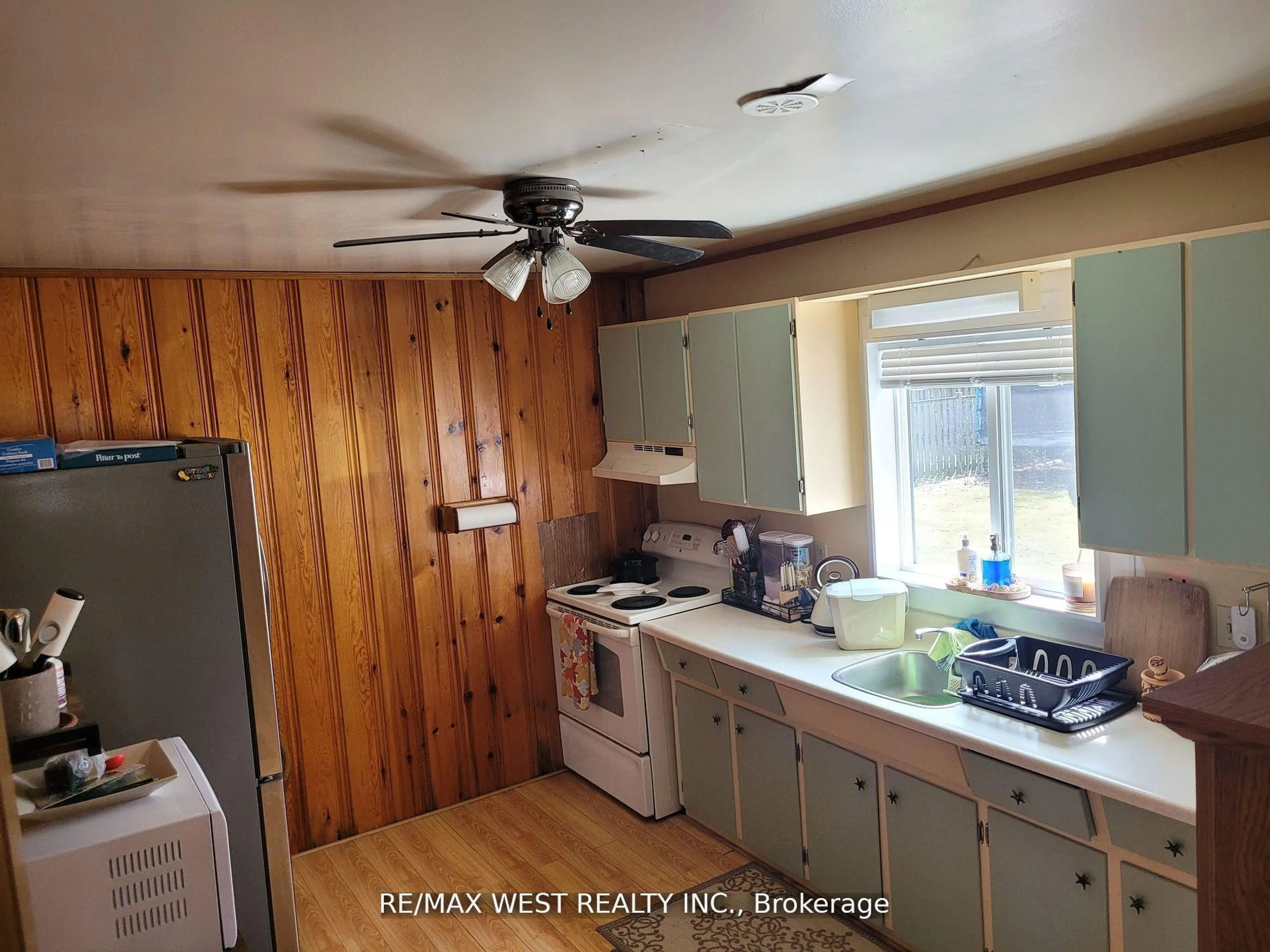 Standard kitchen, unknown for 16 Fredrick Ave, Tiny Ontario L0L 1P0