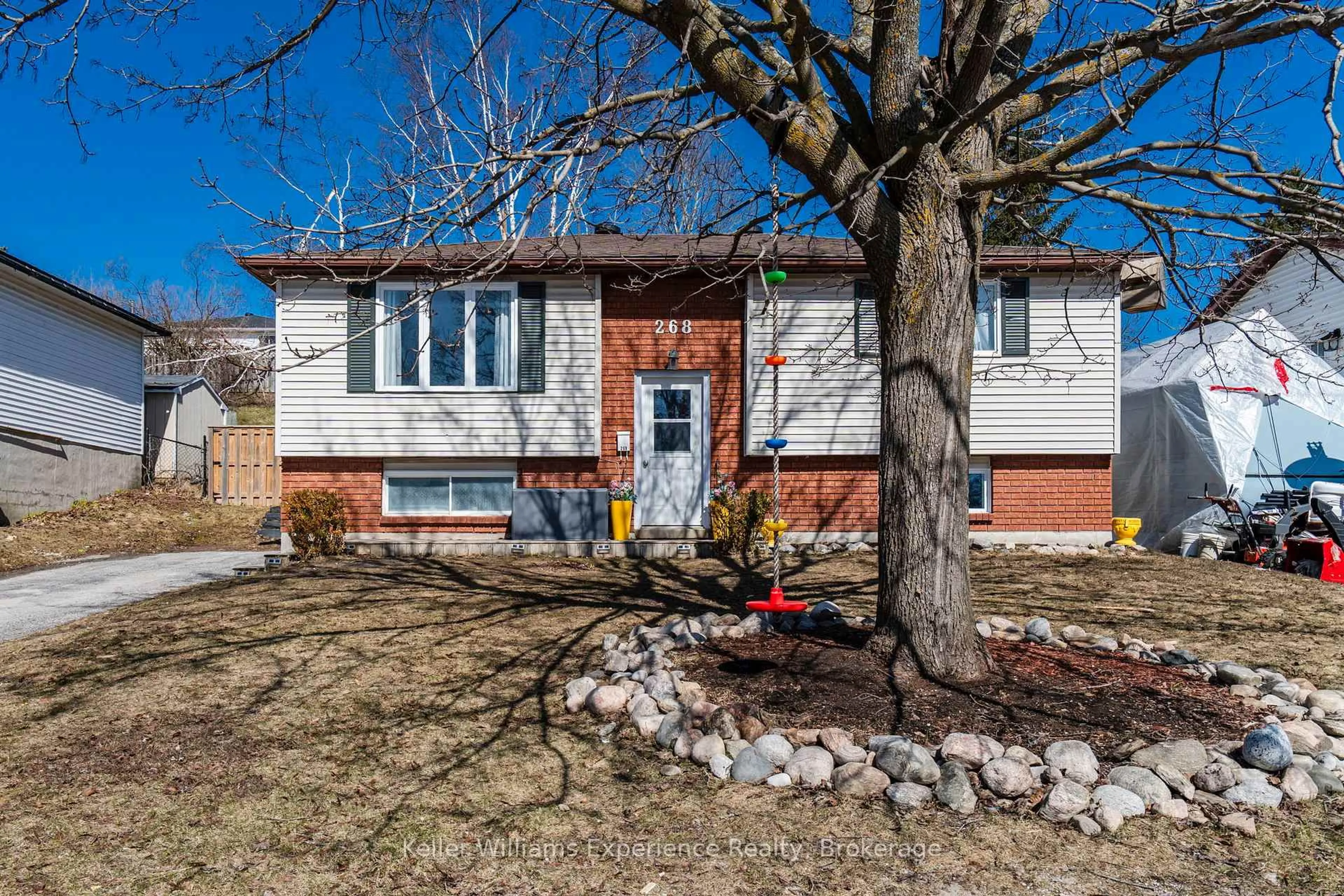 Home with brick exterior material, street for 268 Galloway Blvd, Midland Ontario L4R 5A2