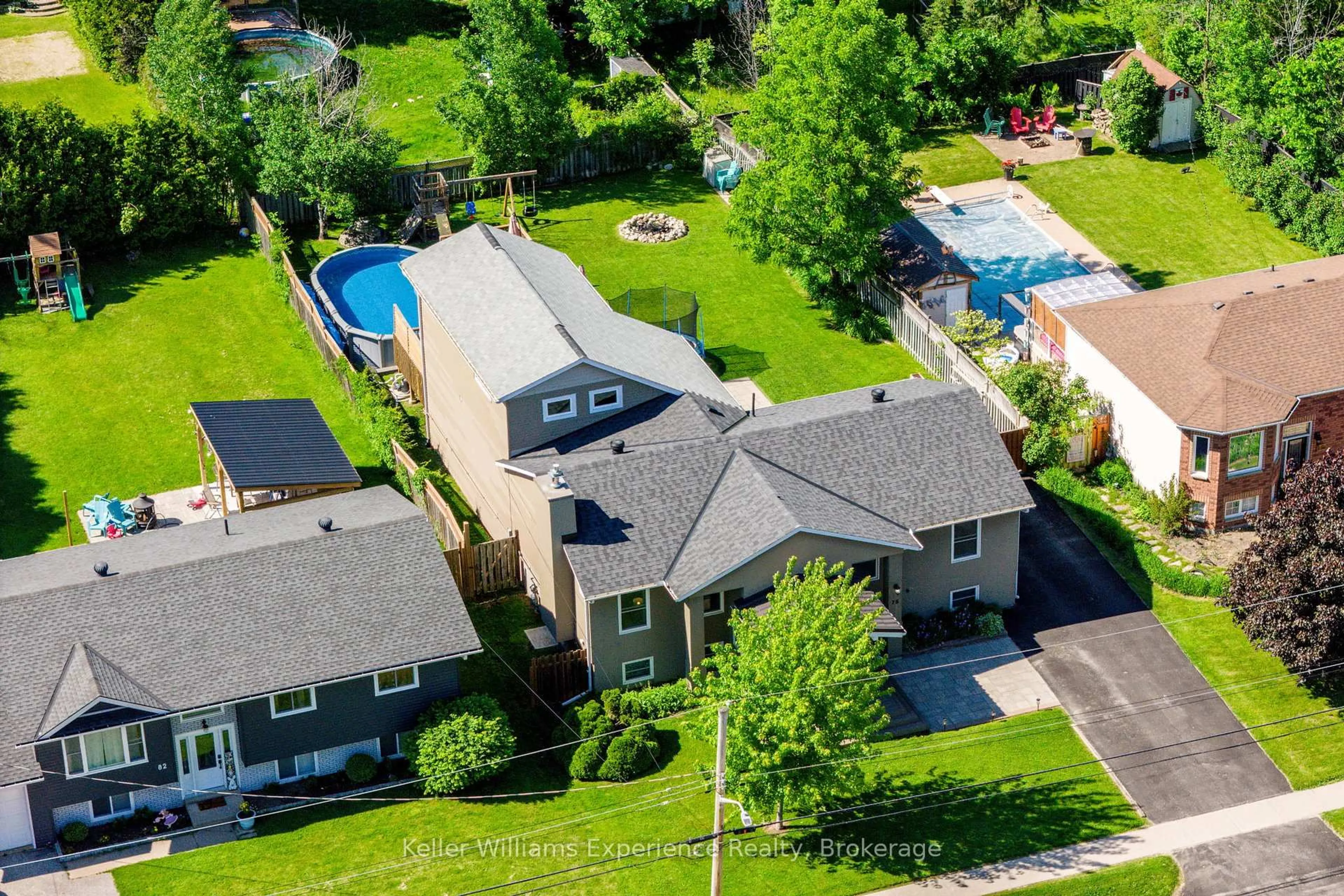 A pic from outside/outdoor area/front of a property/back of a property/a pic from drone, street for 78 John Dillingno St, Tay Ontario L0K 2A0