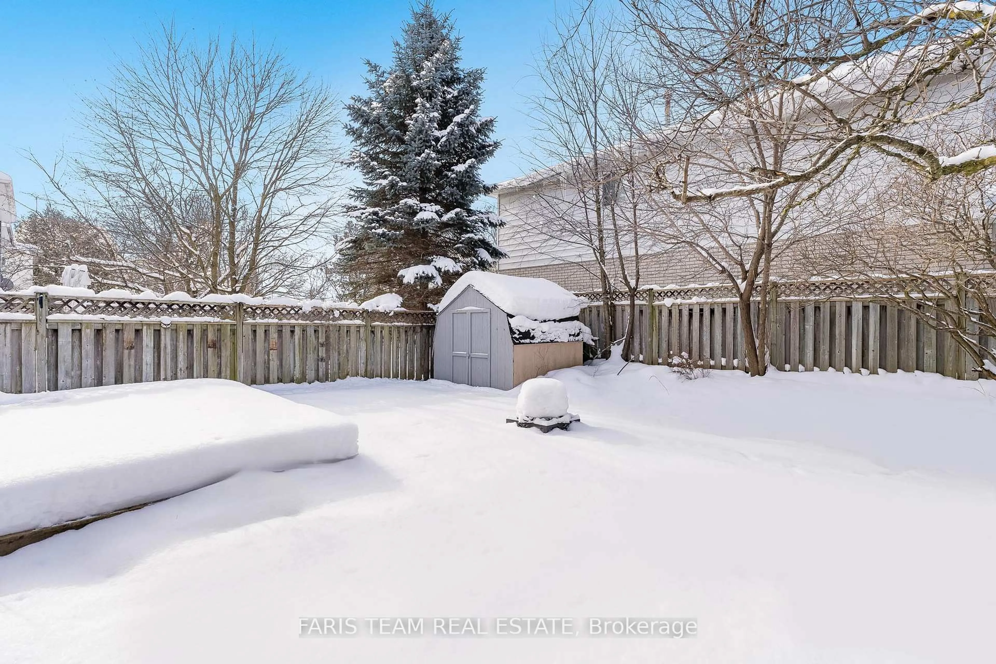 Shed for 76 Garden Dr, Barrie Ontario L4N 5K2