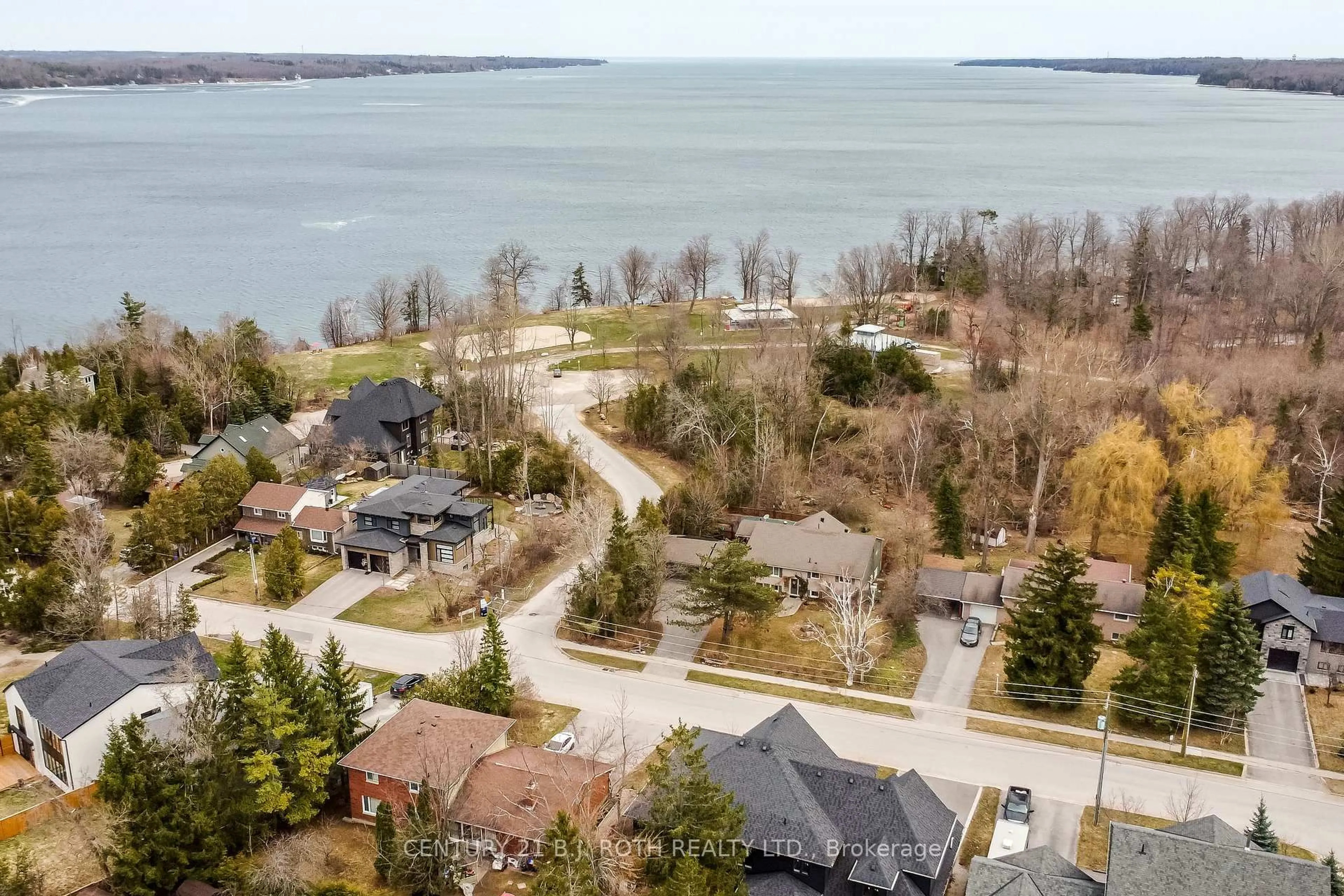 A pic from outside/outdoor area/front of a property/back of a property/a pic from drone, water/lake/river/ocean view for 16 GRAY Lane, Barrie Ontario L4N 7T1