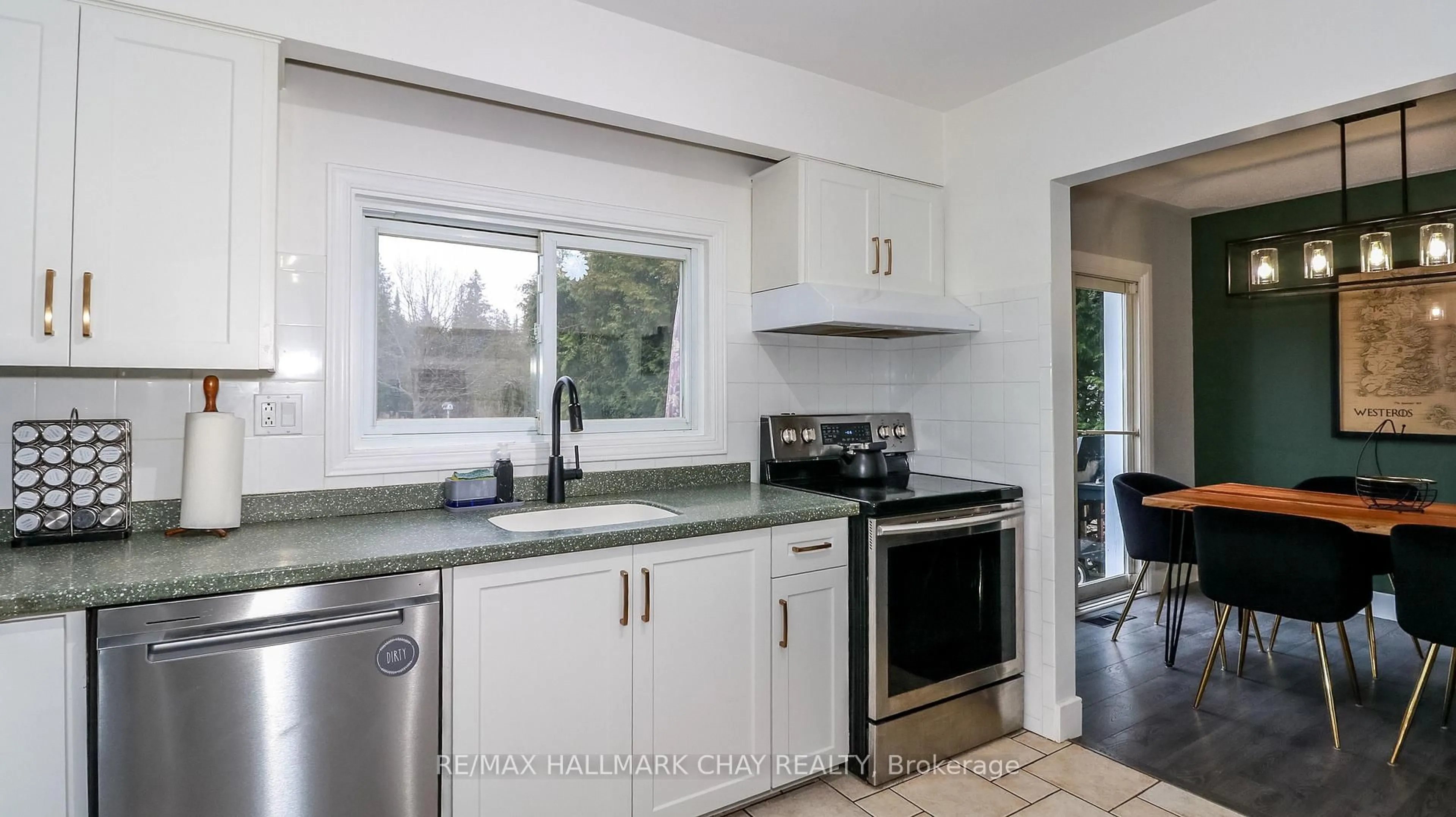 Unknown for 1587 Gill Rd, Springwater Ontario L9X 1M5