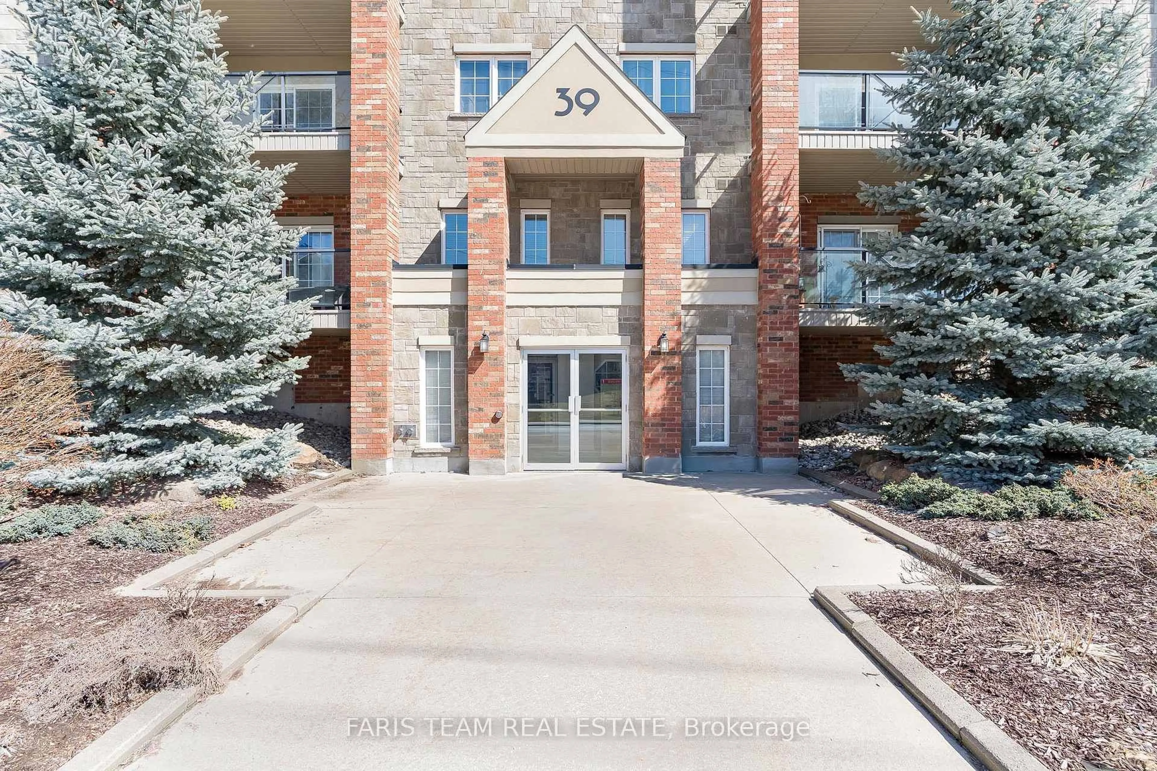 Unknown for 39 Ferndale Dr #301, Barrie Ontario L4N 5T5