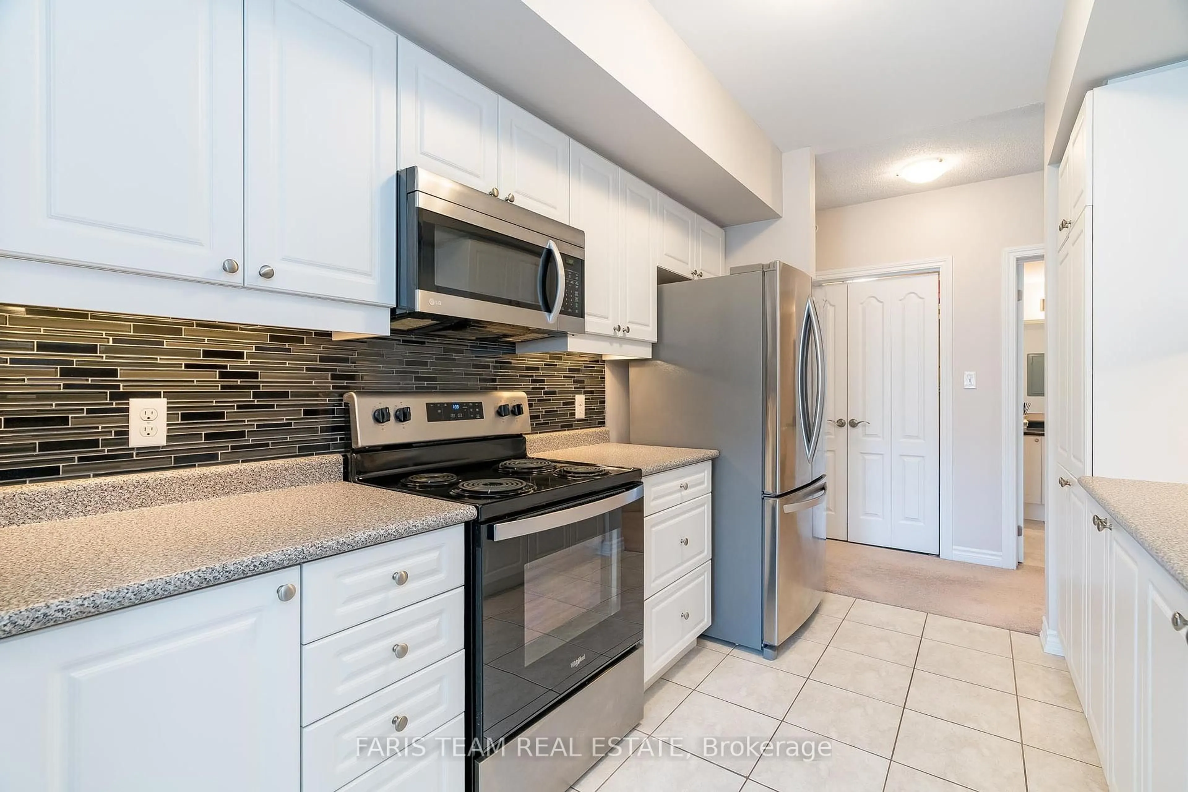 Standard kitchen, ceramic/tile floor for 39 Ferndale Dr #301, Barrie Ontario L4N 5T5
