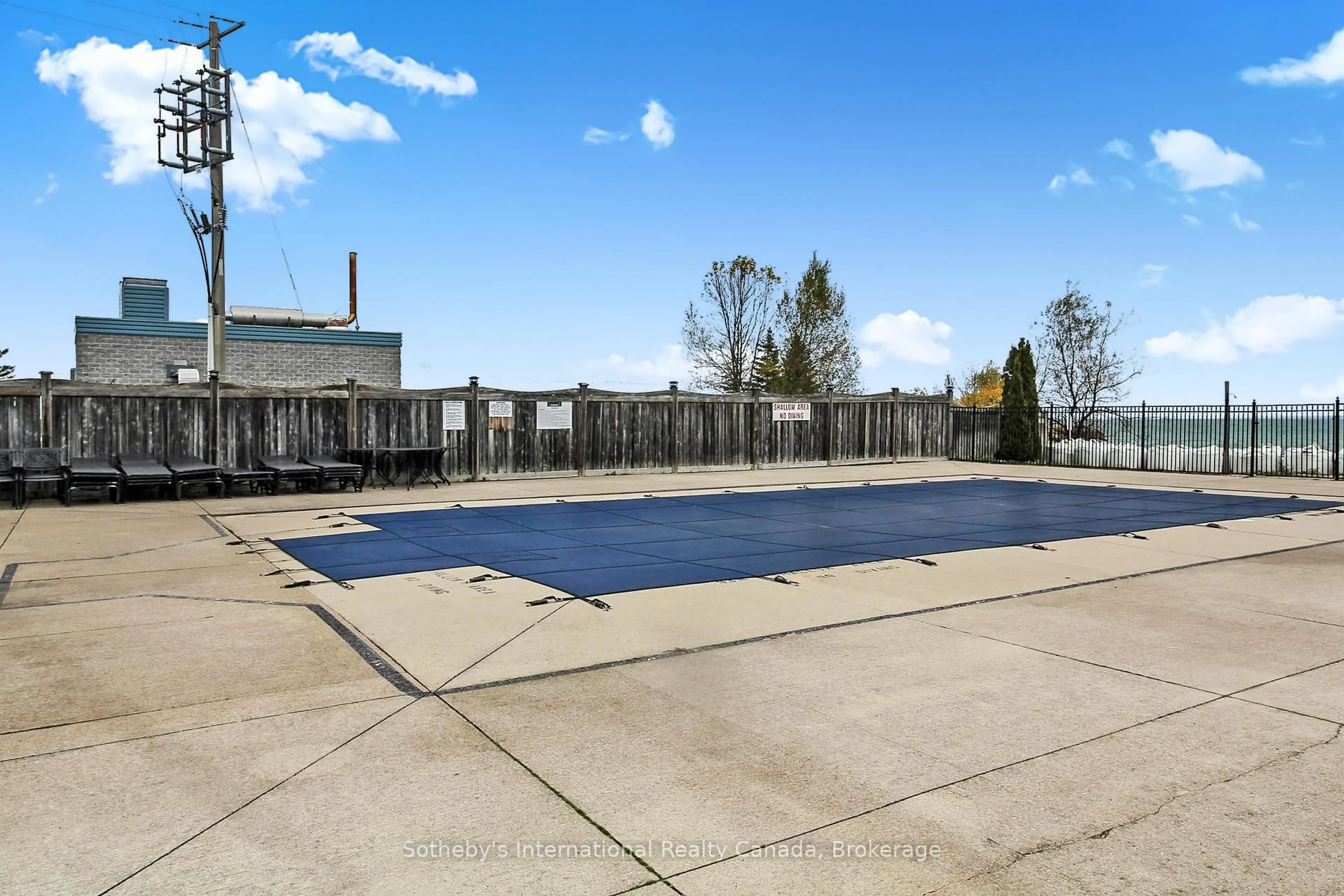 Pool for 16 Raglan St #402, Collingwood Ontario L9Y 4Y2