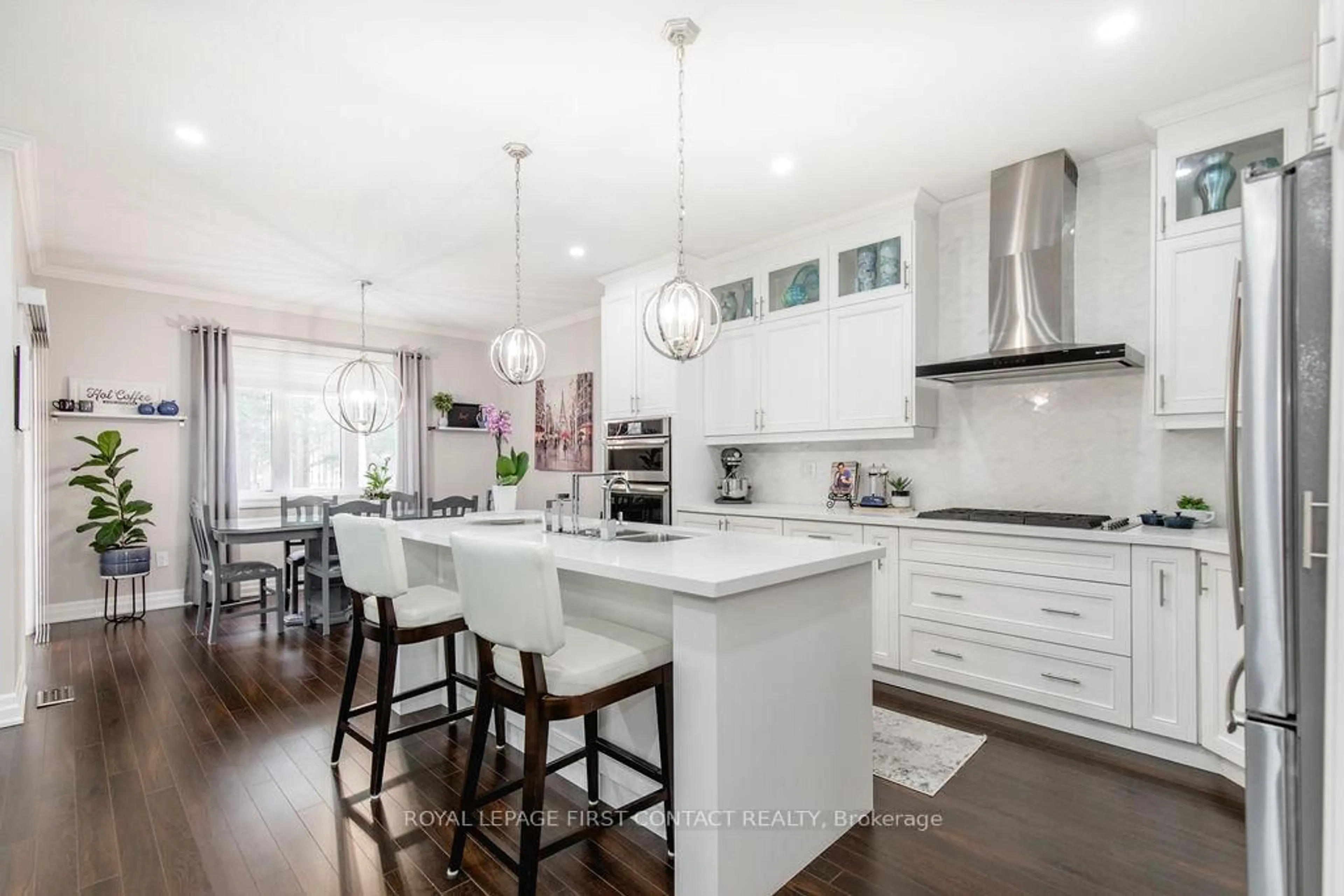Open concept kitchen, unknown for 32 Natures Tr, Wasaga Beach Ontario L9Z 0H4
