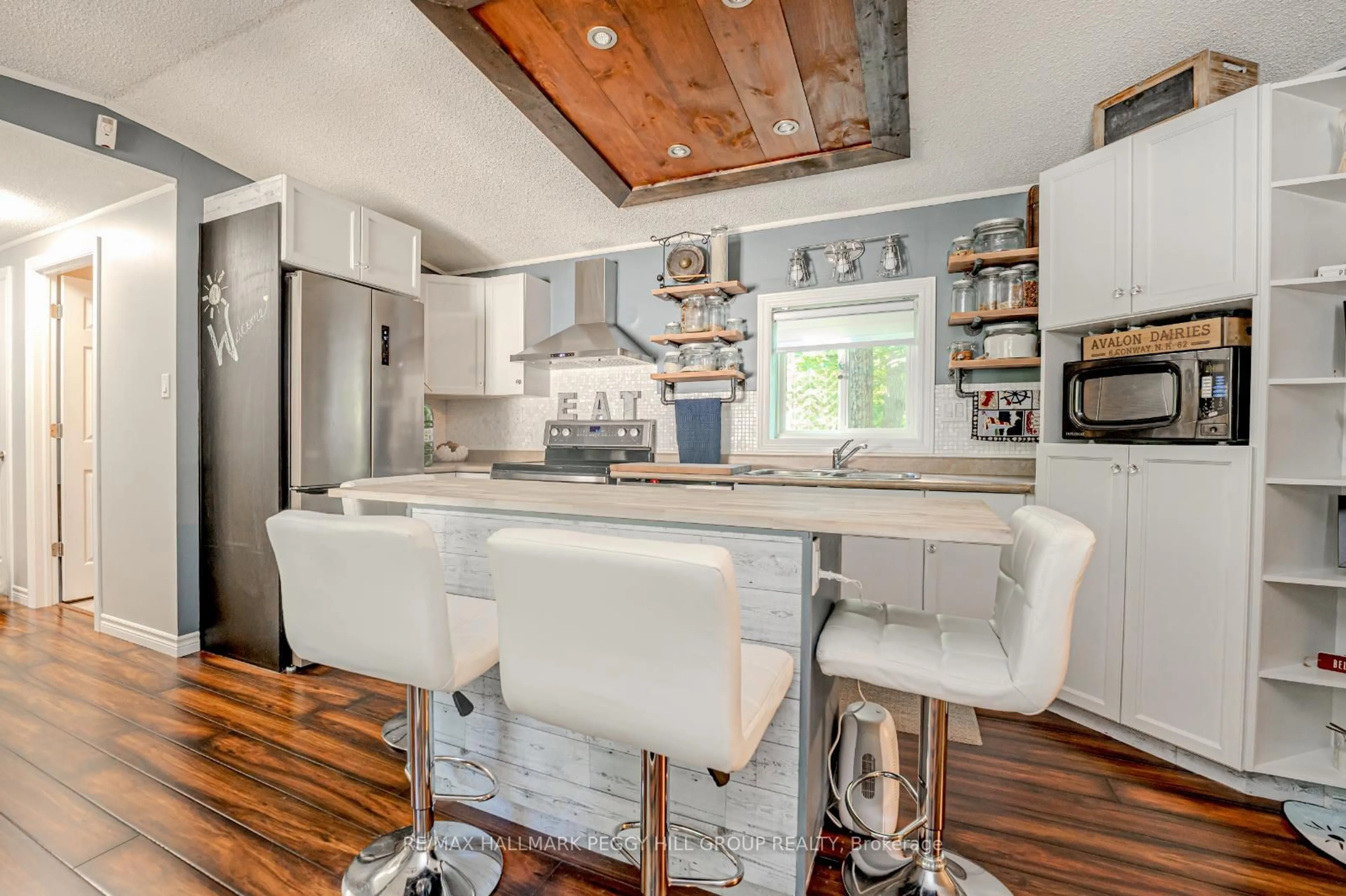 Open concept kitchen, unknown for 7498 Island Cres, Ramara Ontario L0K 2B0