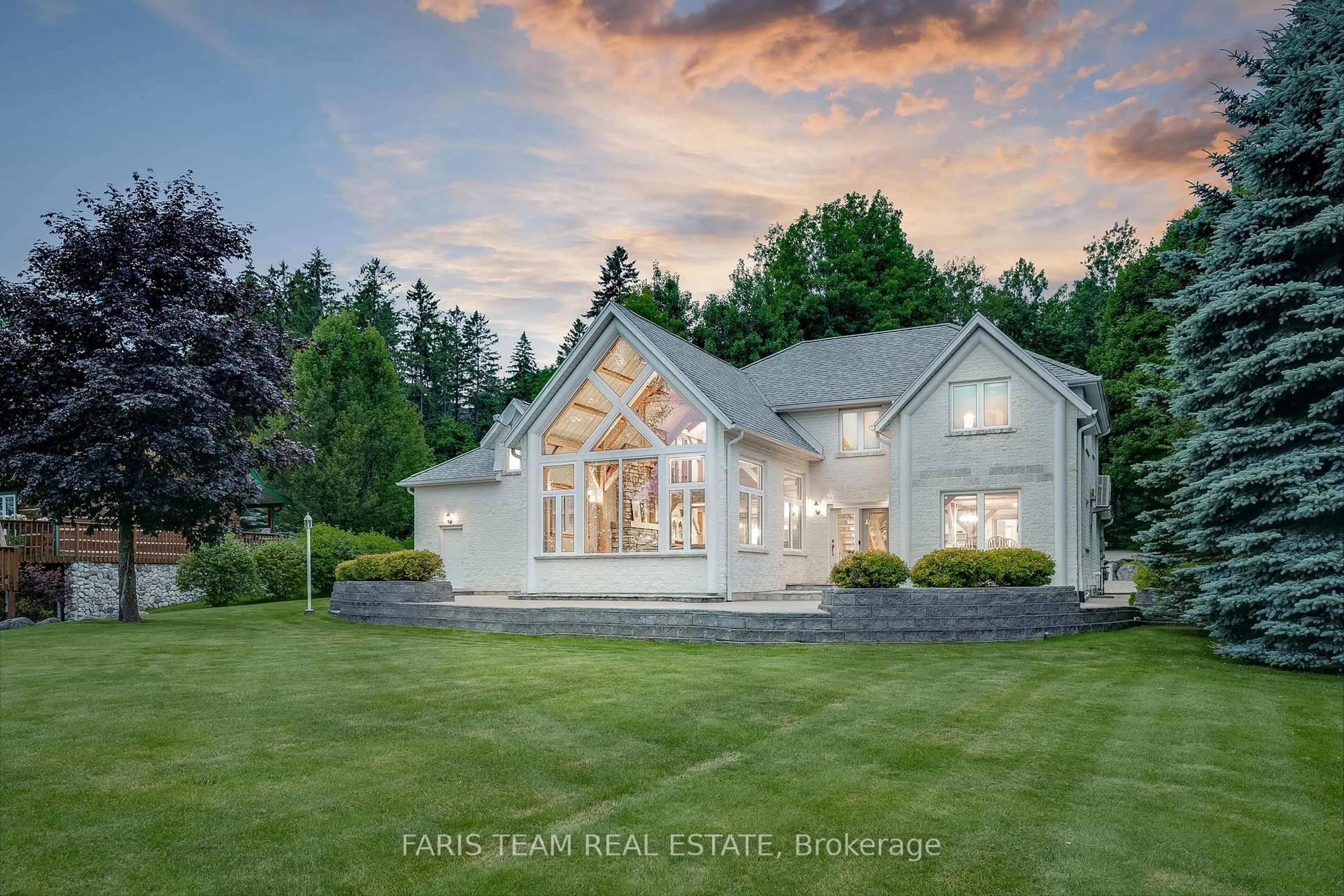 Home with vinyl exterior material, unknown for 187 Champlain Rd, Penetanguishene Ontario L9M 1S2
