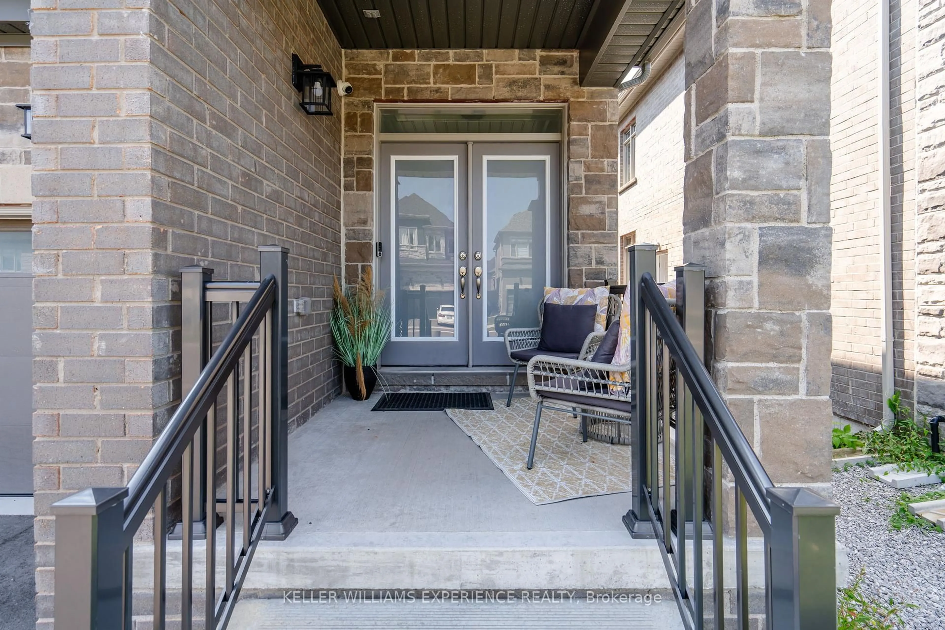 Unknown for 25 Paddington Grve, Barrie Ontario L9J 0J3