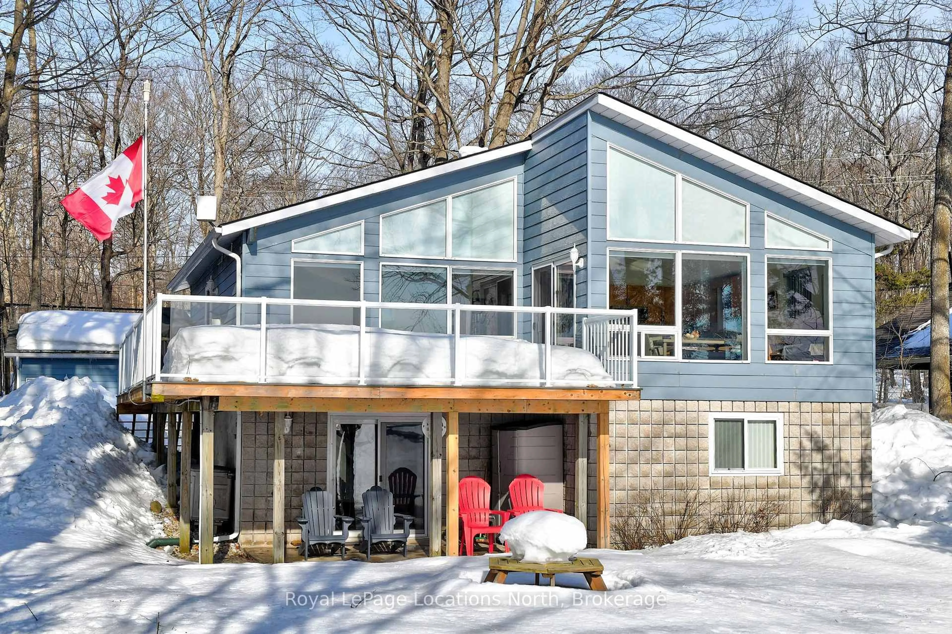 Home with vinyl exterior material, unknown for 177 Peek-A-Boo Tr, Tiny Ontario L9M 1R2