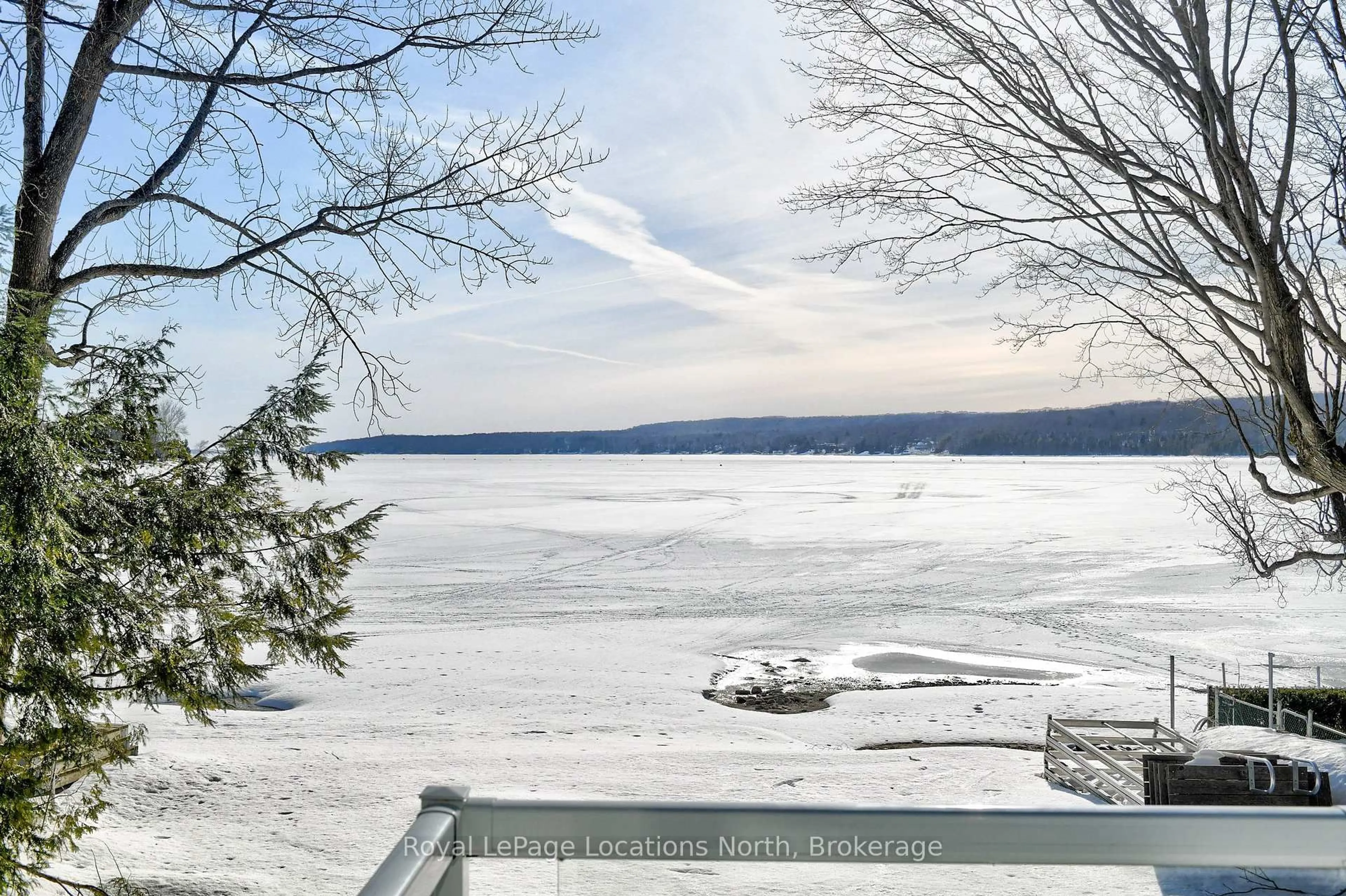 Patio, water/lake/river/ocean view for 177 Peek-A-Boo Tr, Tiny Ontario L9M 1R2