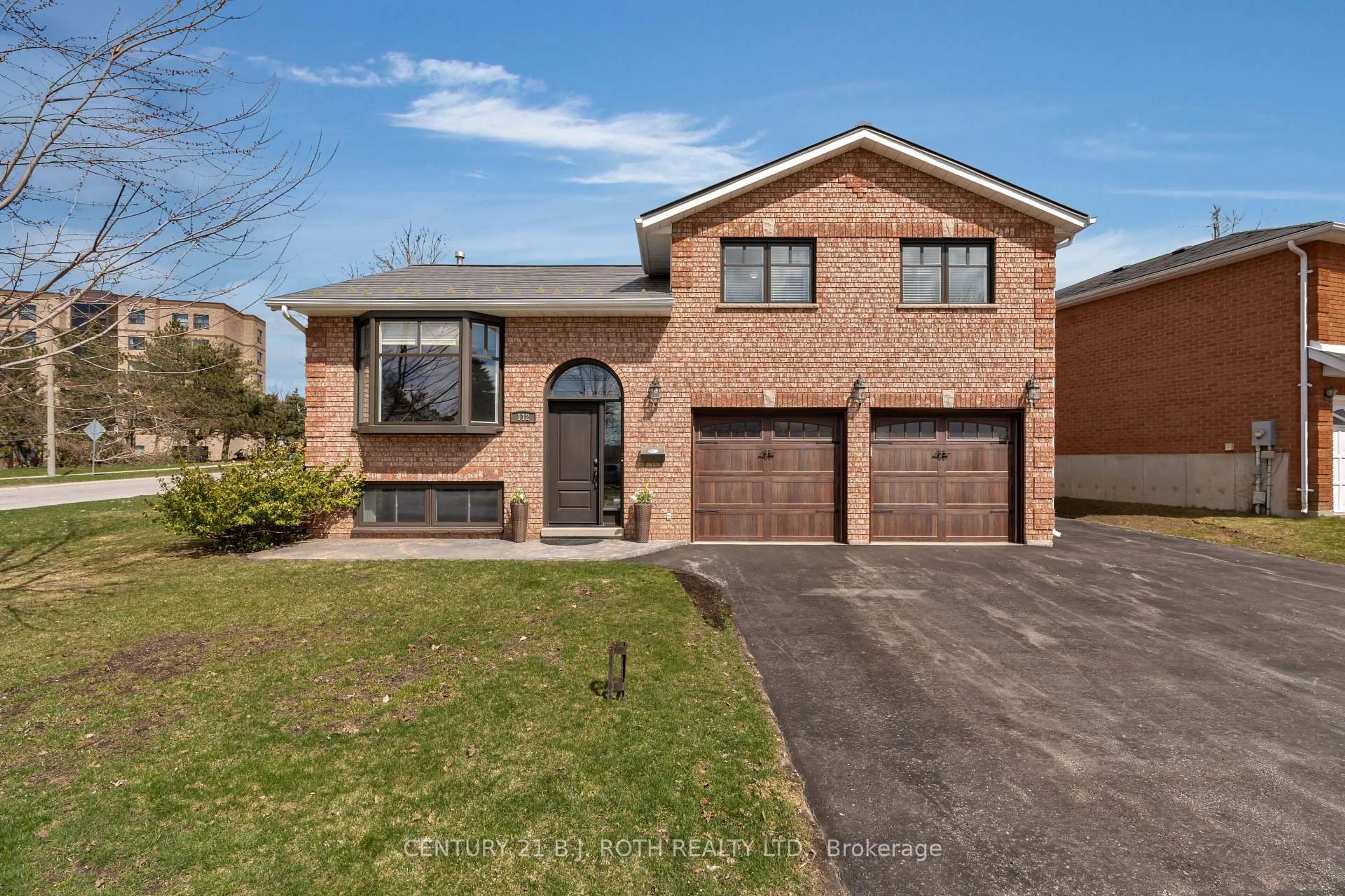 Home with brick exterior material, street for 112 Lewis Dr, Orillia Ontario L3V 7R6