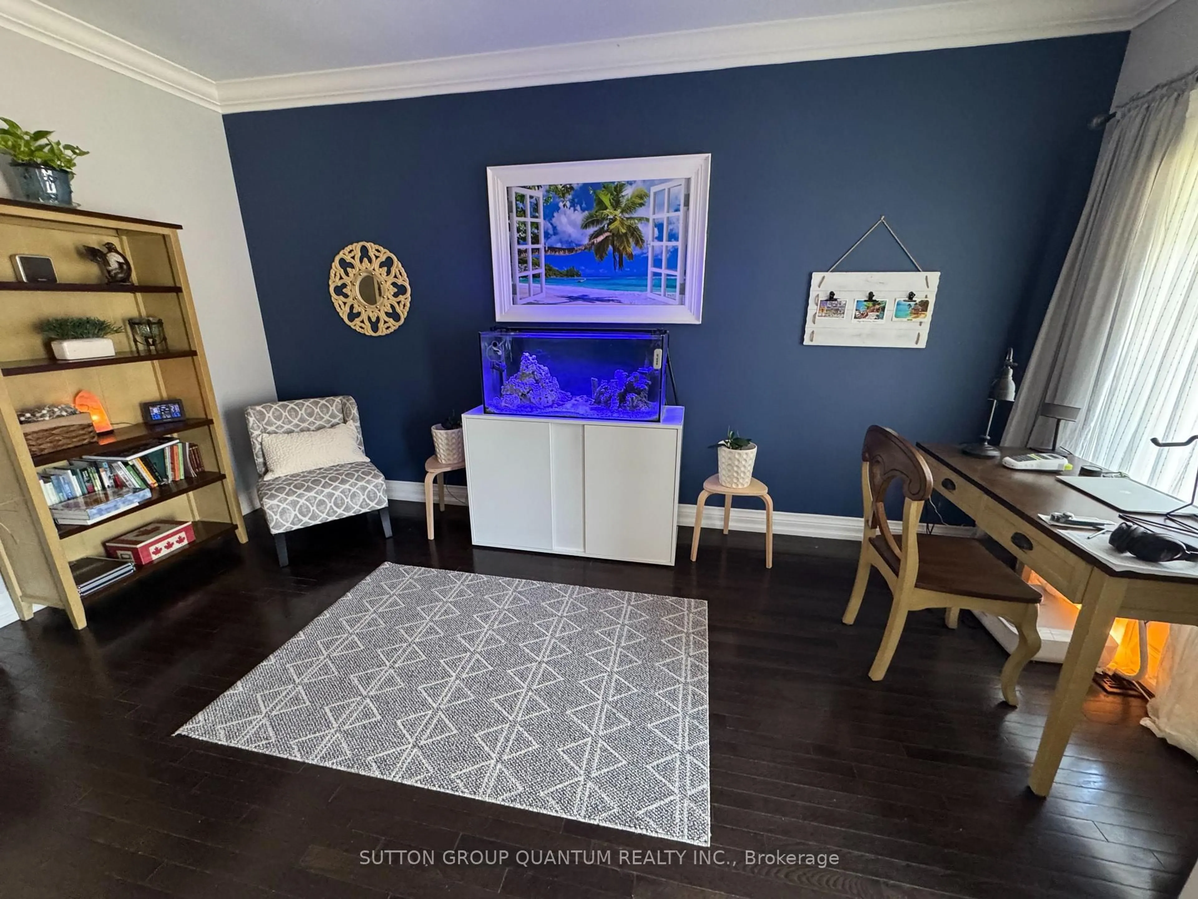 Living room with furniture, wood/laminate floor for 71 Versailles Cres, Barrie Ontario L4M 0B8