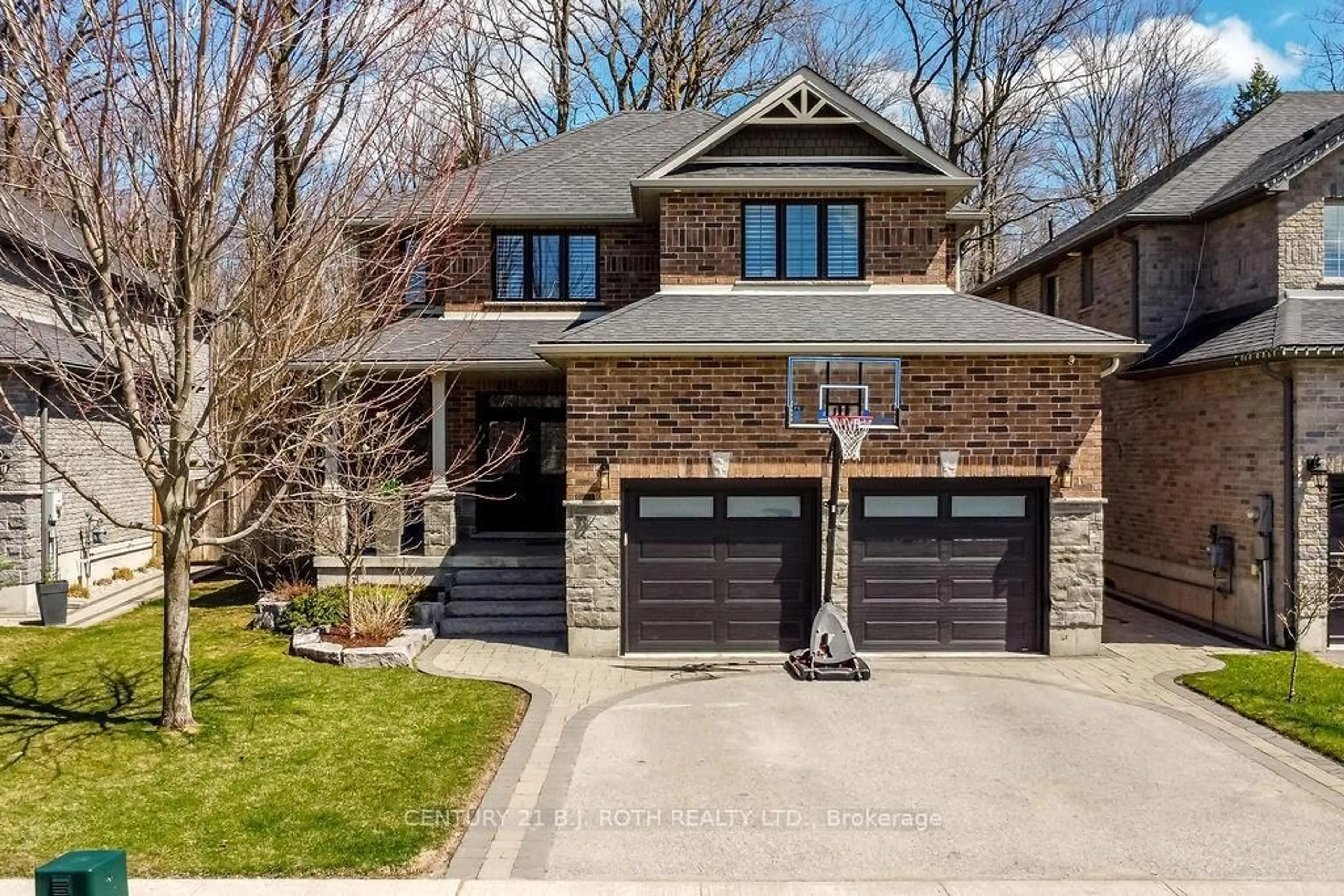 Home with brick exterior material, street for 99 JEWEL HOUSE Lane, Barrie Ontario L4N 5X1