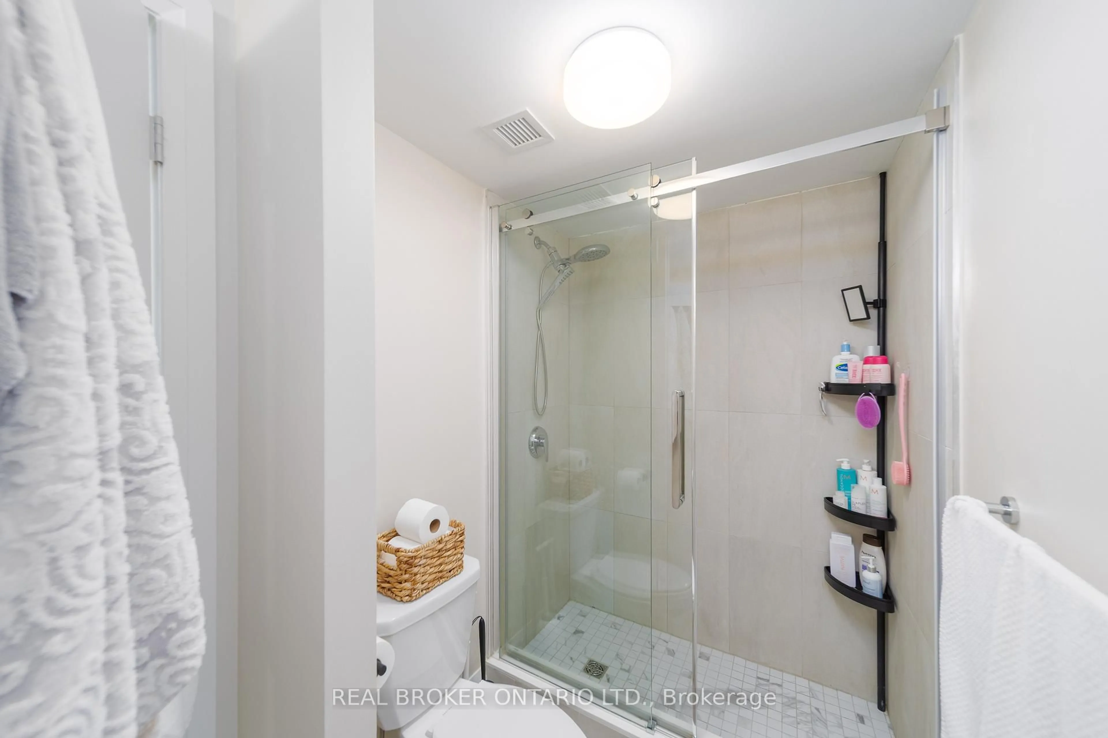 Standard bathroom, unknown for 58 Lakeside Terr #619, Barrie Ontario L4M 0L5