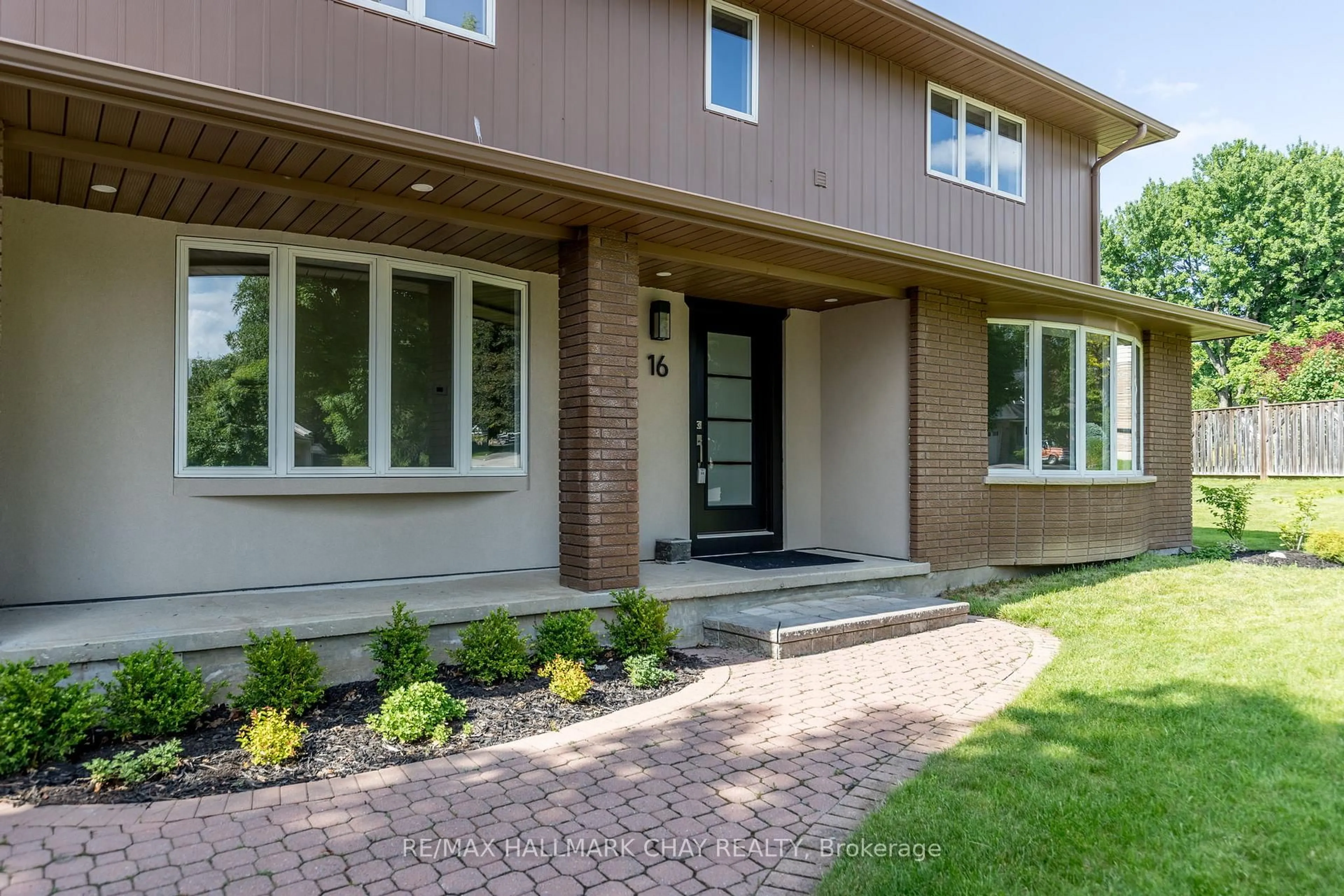 Home with brick exterior material, street for 16 Garrett Cres, Barrie Ontario L4M 4R8