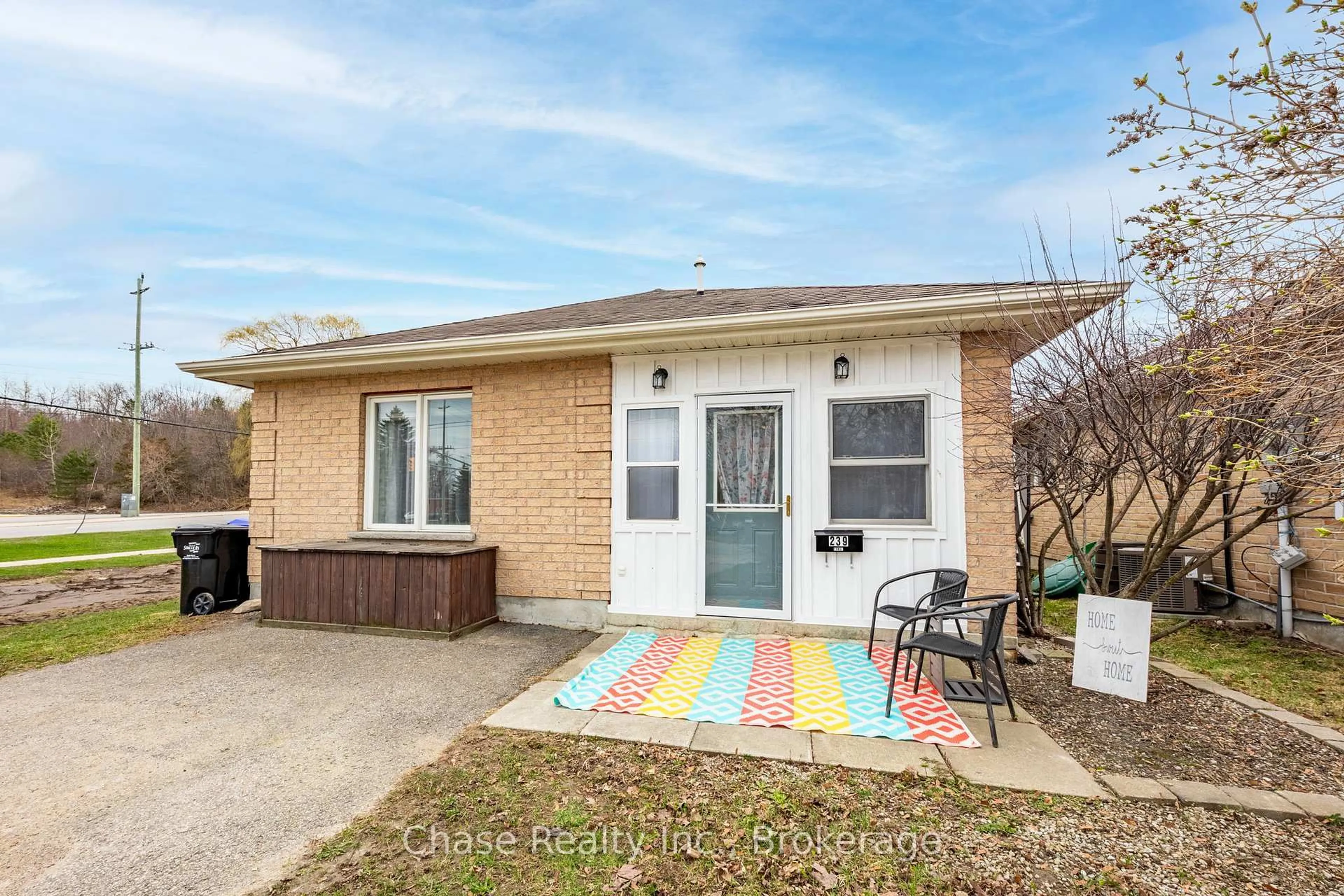 Unknown for 239 Yonge St, Midland Ontario L4R 2B1