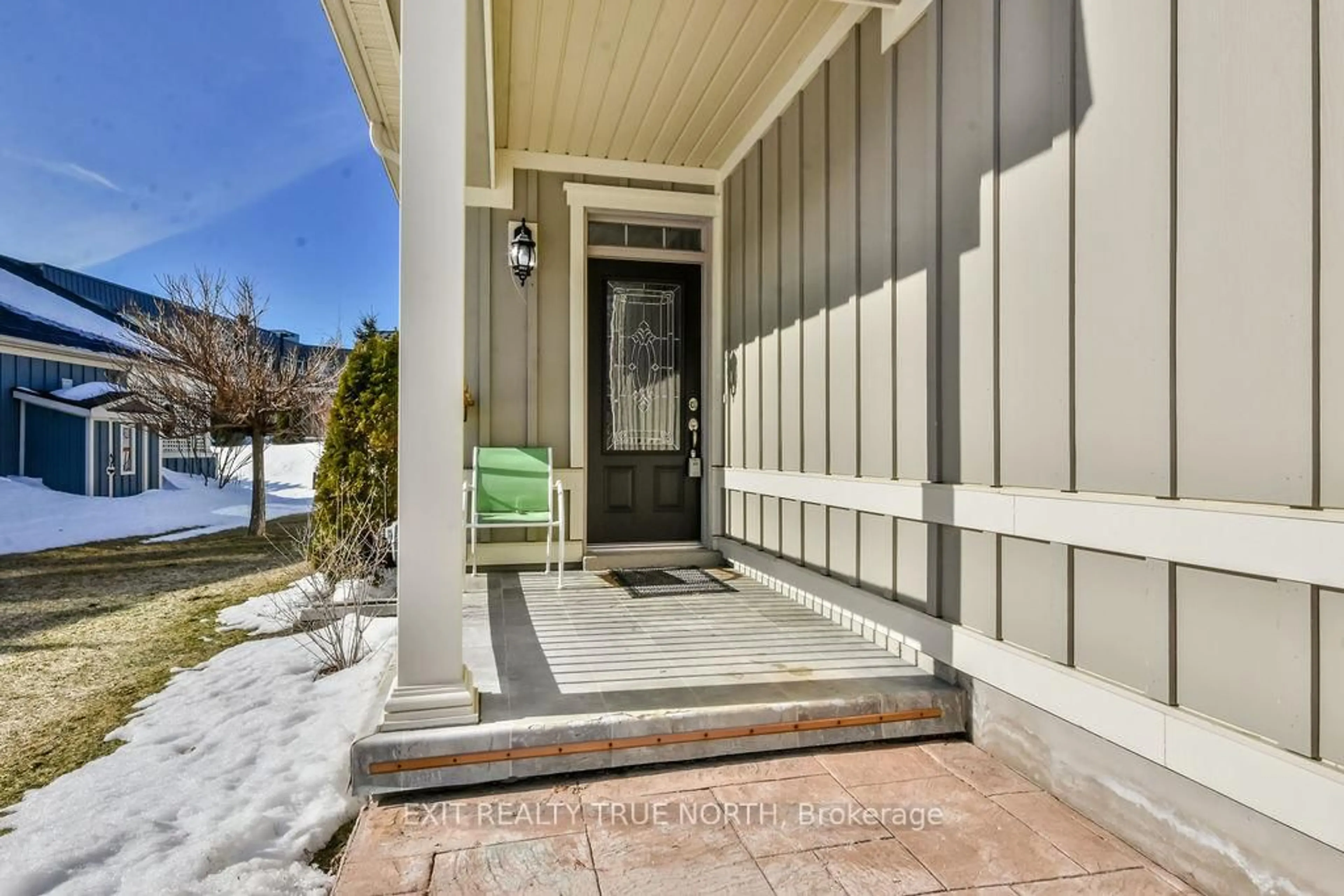 Indoor entryway for 59 Wally Dr, Wasaga Beach Ontario L9Z 0G5