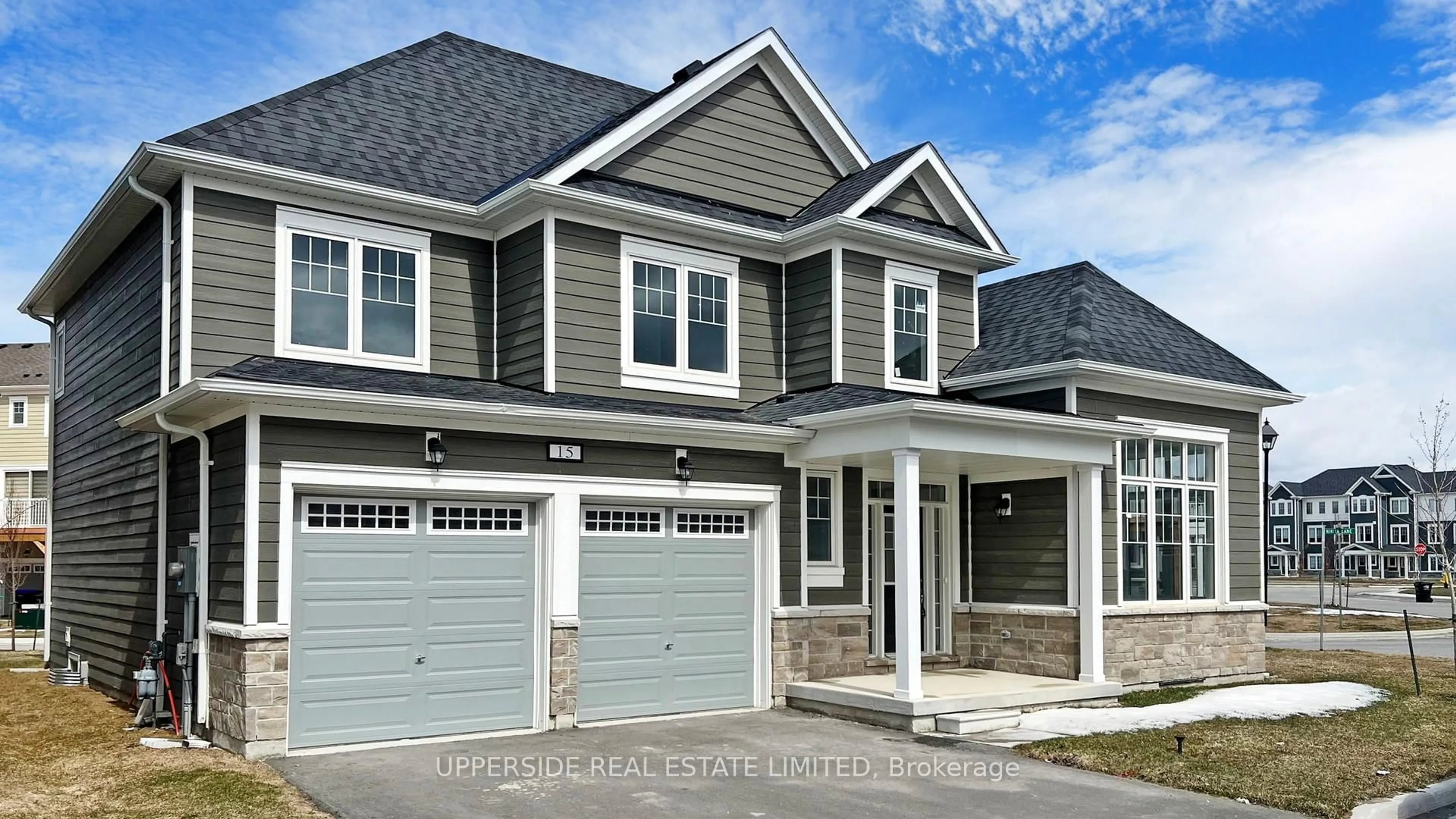 Home with vinyl exterior material, street for 15 Shapira Ave, Wasaga Beach Ontario L9Z 0K2