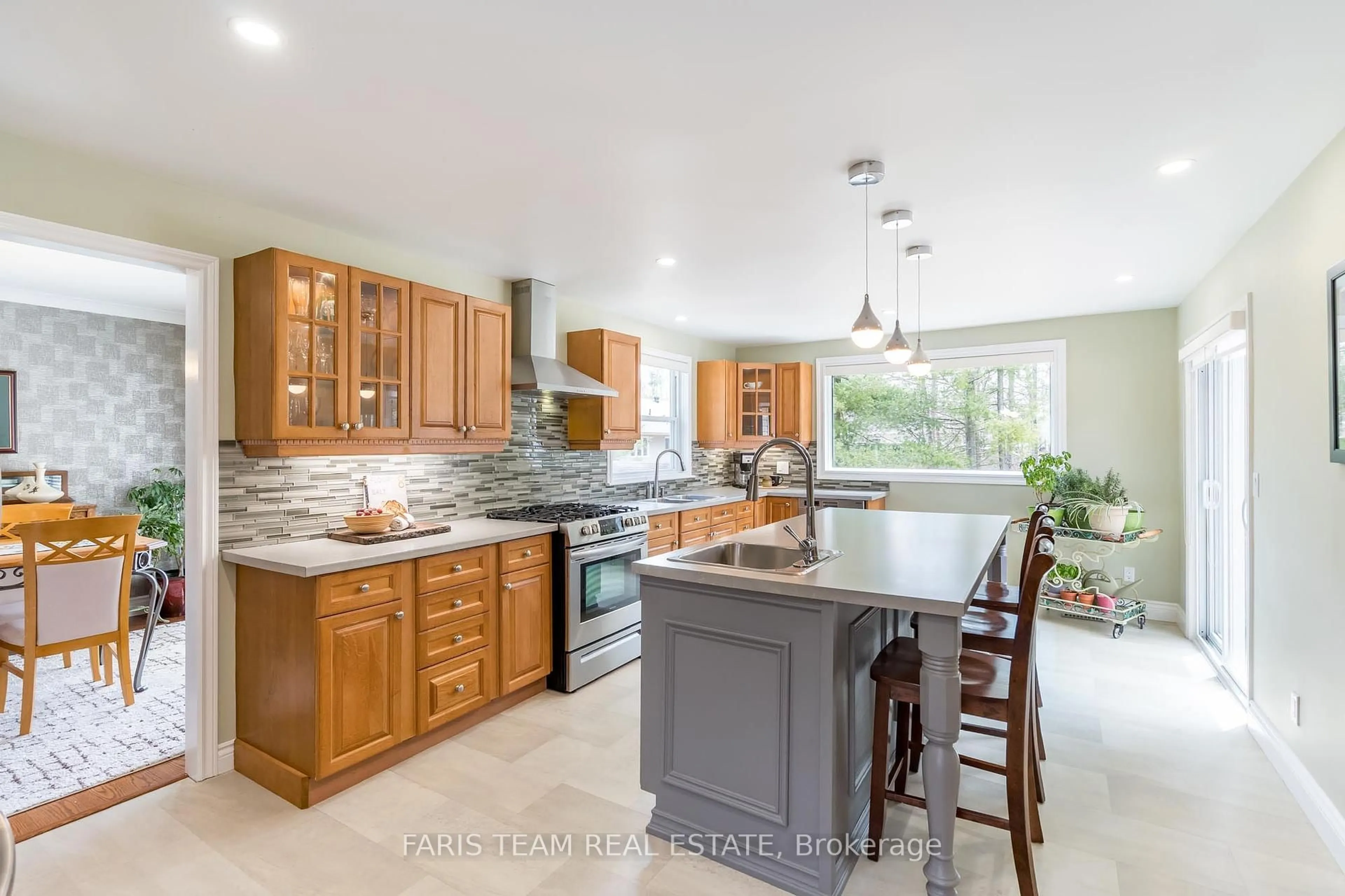 Open concept kitchen, ceramic/tile floor for 63 Bailey Cres, Tiny Ontario L0L 2T0