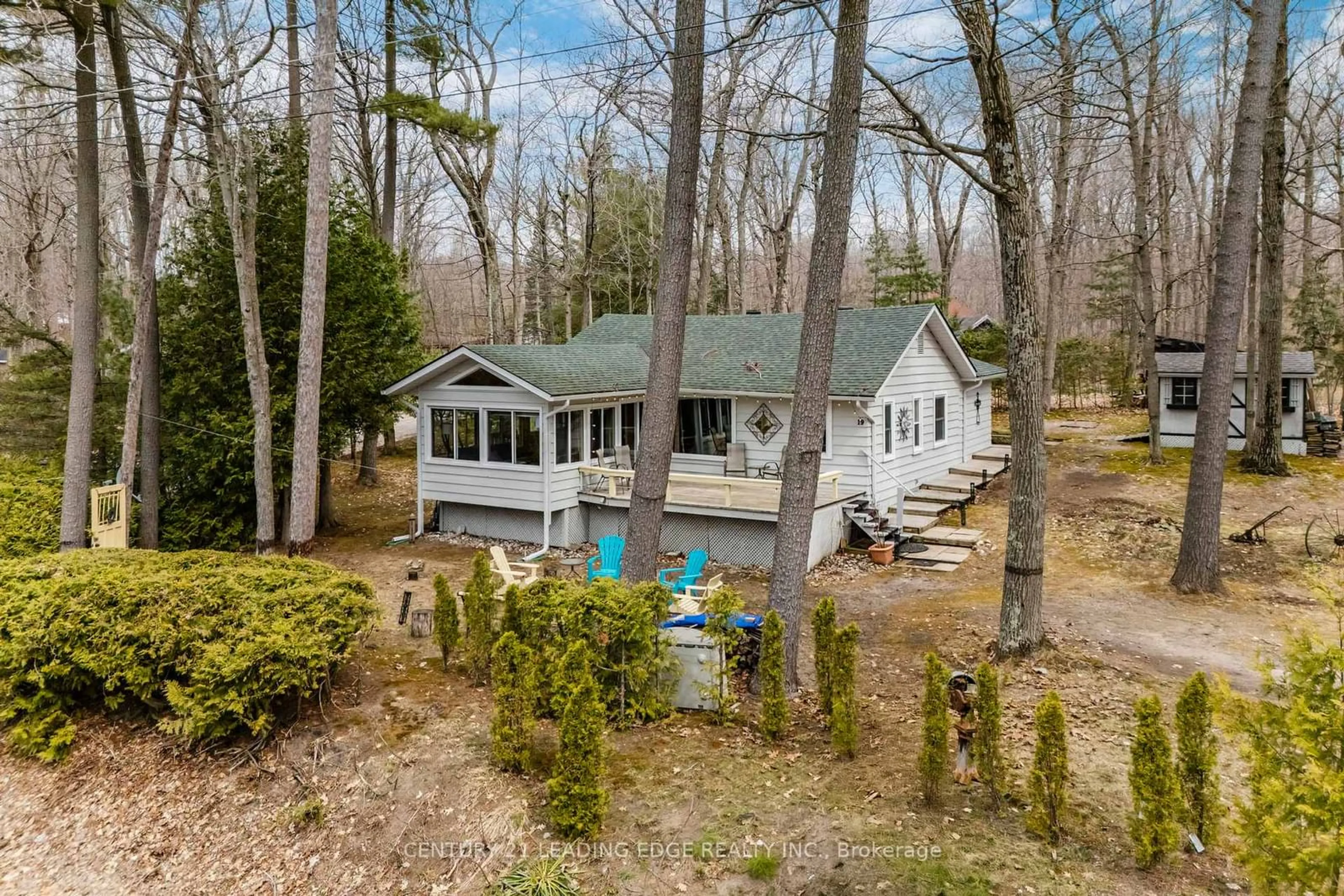 A pic from outside/outdoor area/front of a property/back of a property/a pic from drone, water/lake/river/ocean view for 19 Beau Rivage Ave, Tiny Ontario L9M 0H5