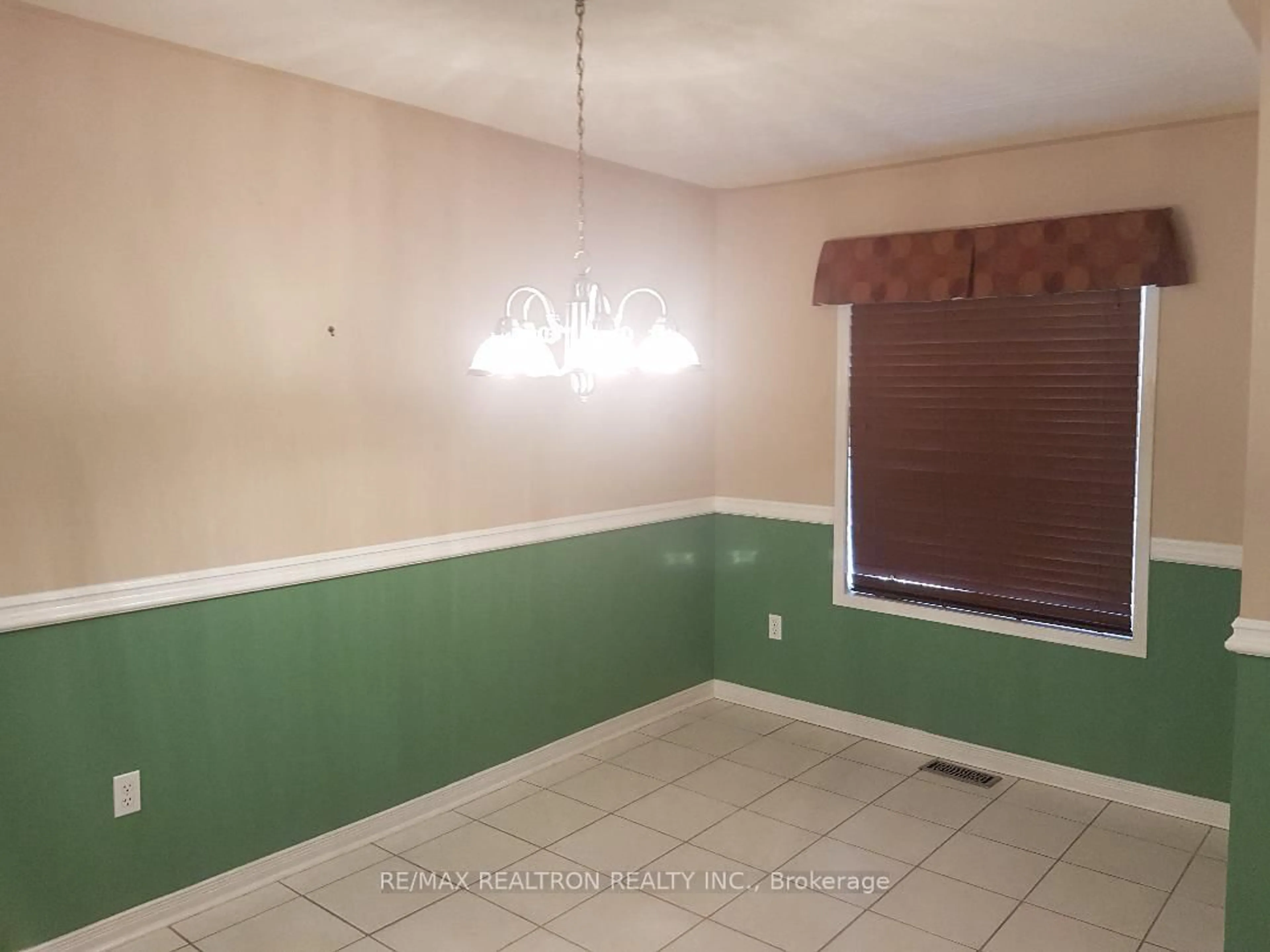 A pic of a room for 36 Julia Cres, Orillia Ontario L3V 7Z1