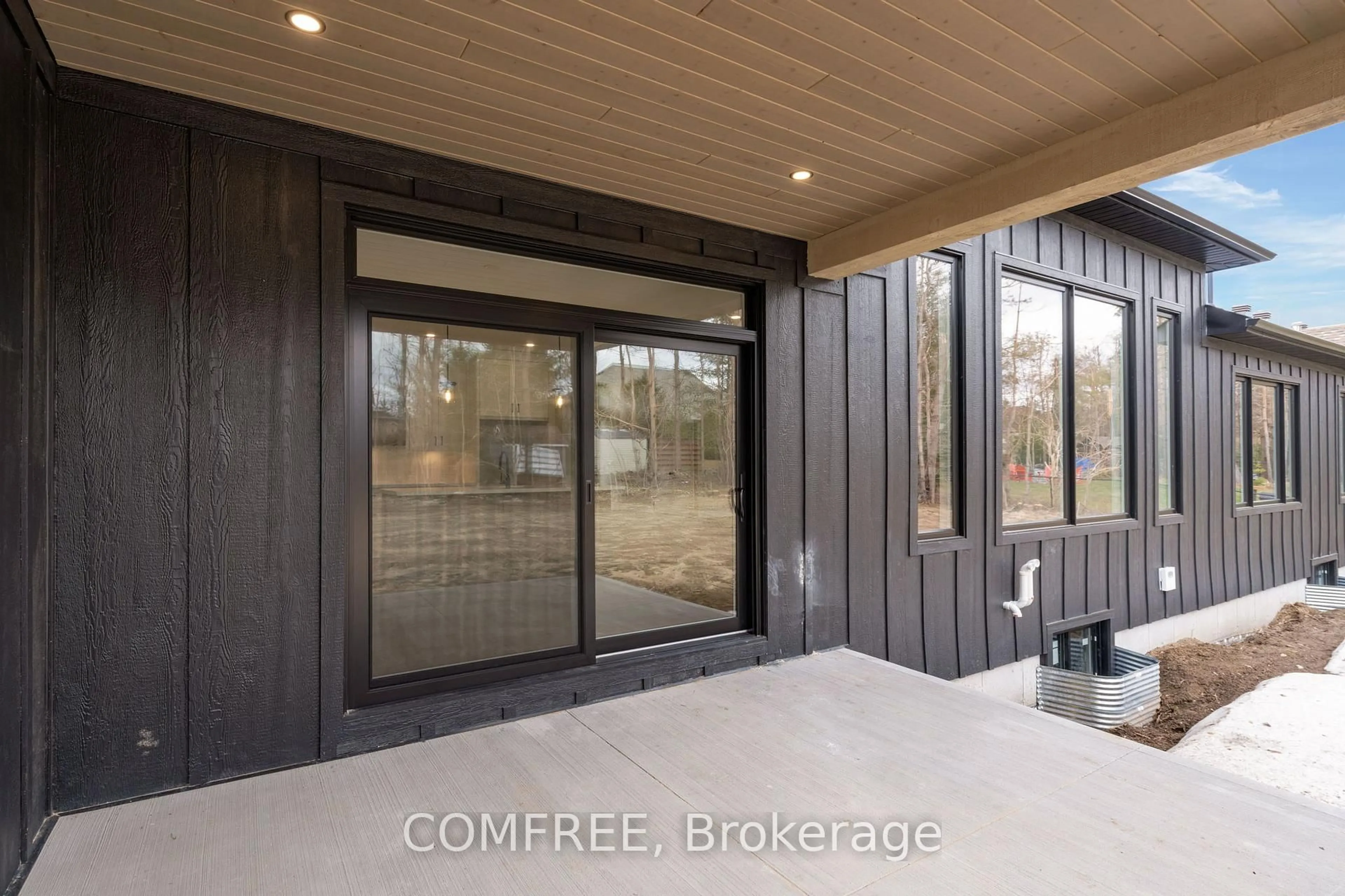 Patio, unknown for 32 Alpine Way, Oro-Medonte Ontario L0L 2L0