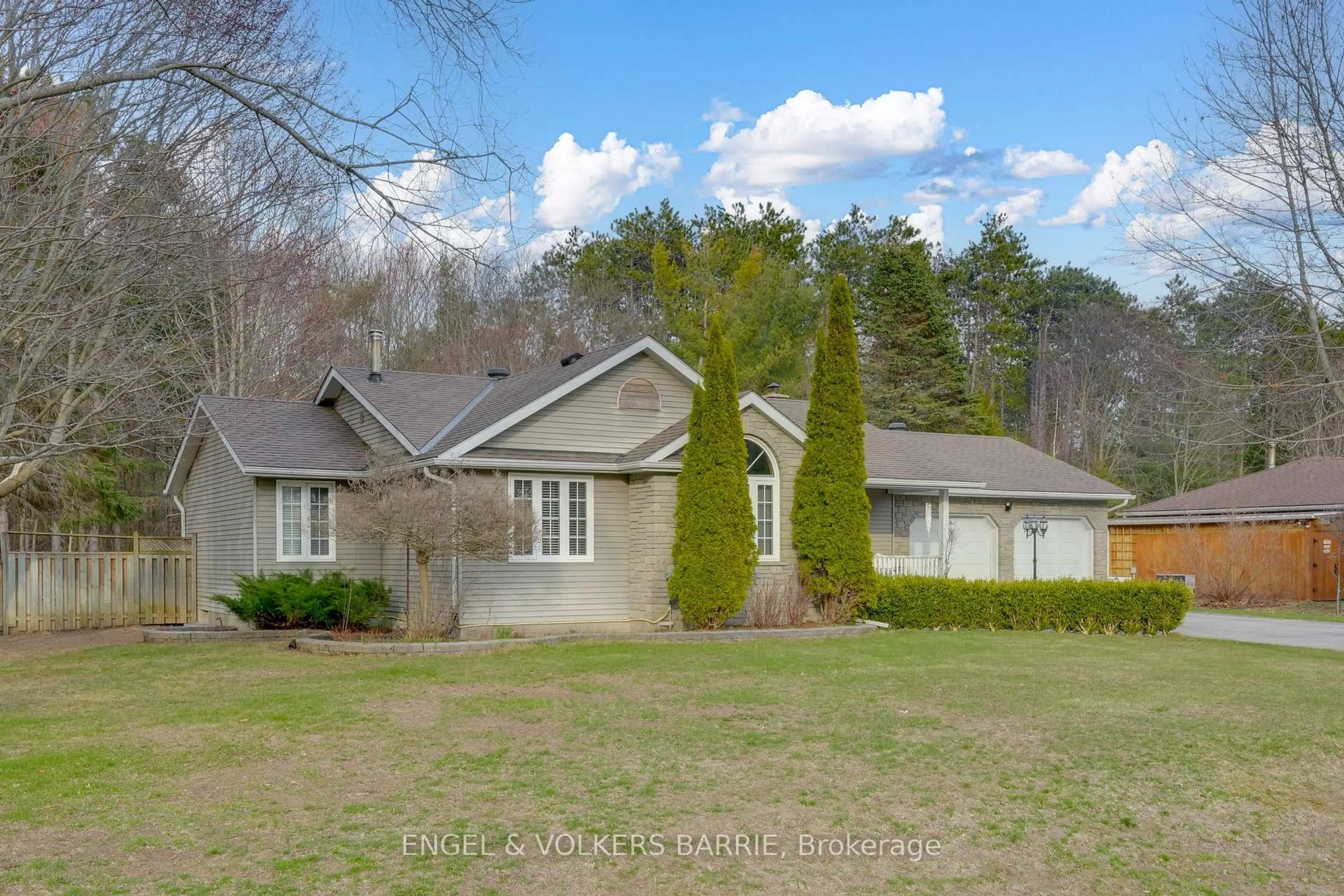 A pic from outside/outdoor area/front of a property/back of a property/a pic from drone, water/lake/river/ocean view for 21 Maryjane Rd, Tiny Ontario L0L 2T0