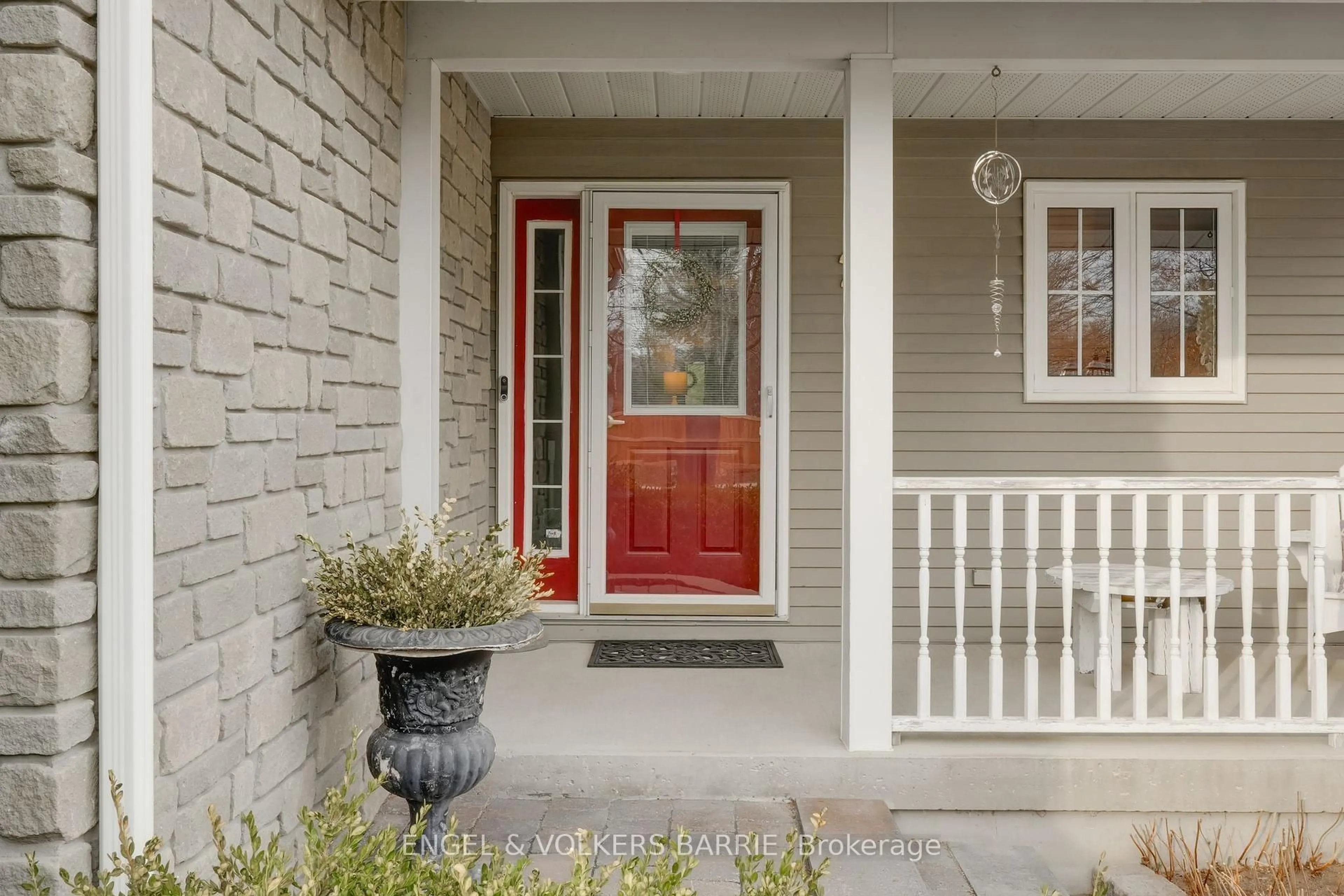 Indoor entryway for 21 Maryjane Rd, Tiny Ontario L0L 2T0