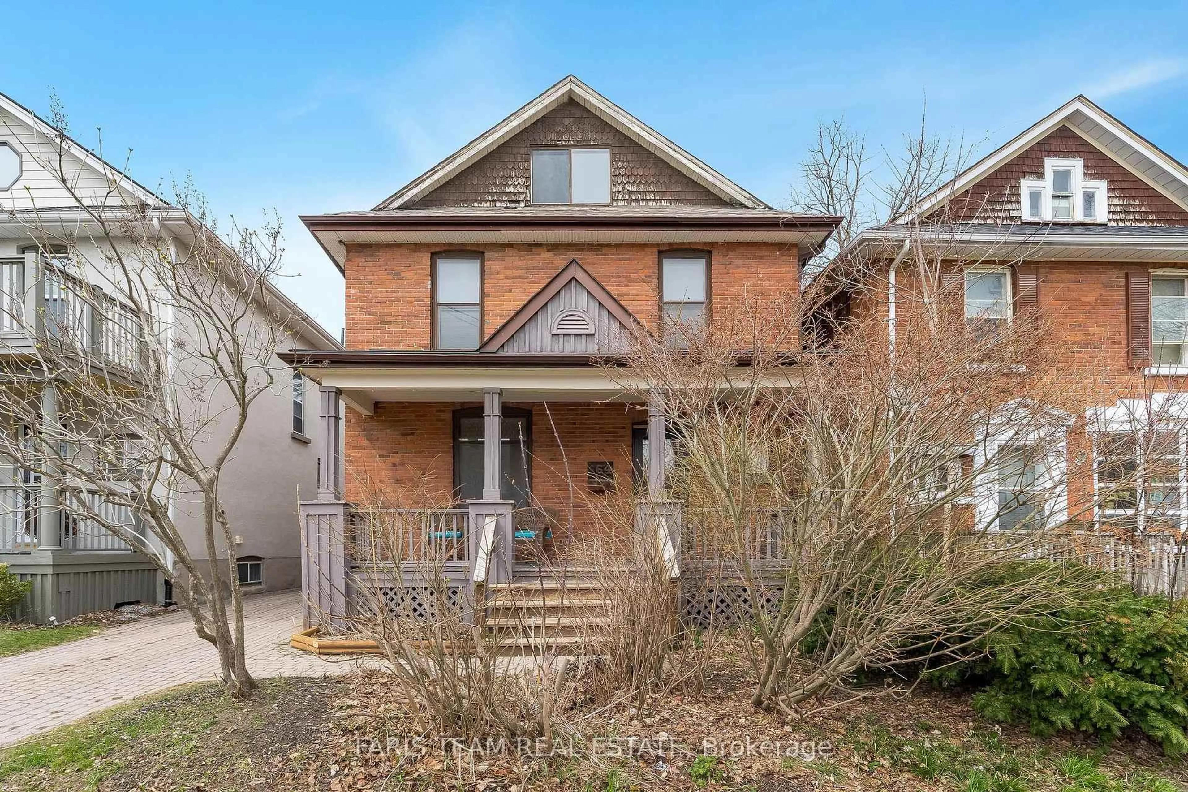 Home with brick exterior material, street for 164 Jarvis St, Orillia Ontario L3V 2A7