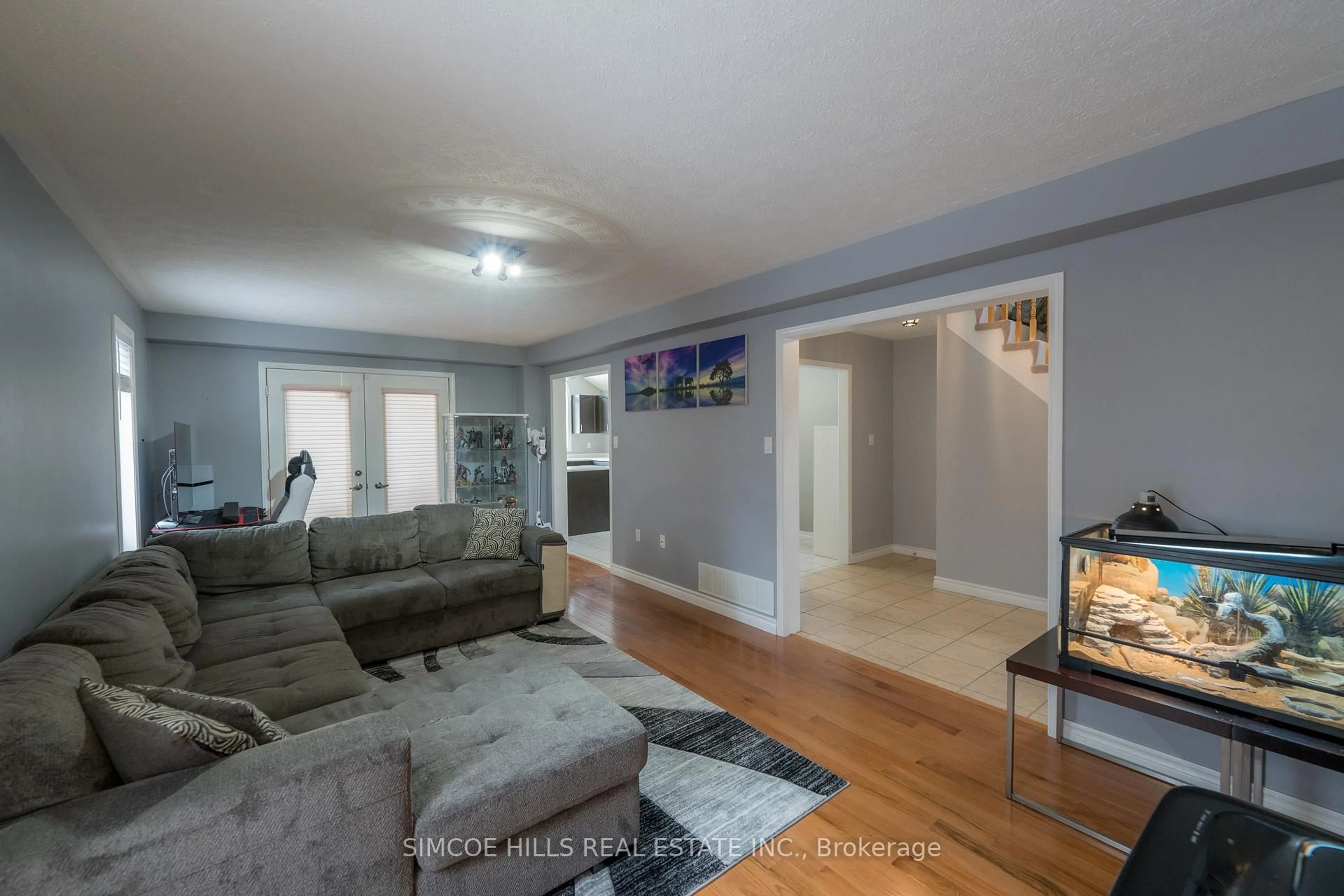 Living room with furniture, unknown for 56 Vanessa Dr, Orillia Ontario L3V 7X2