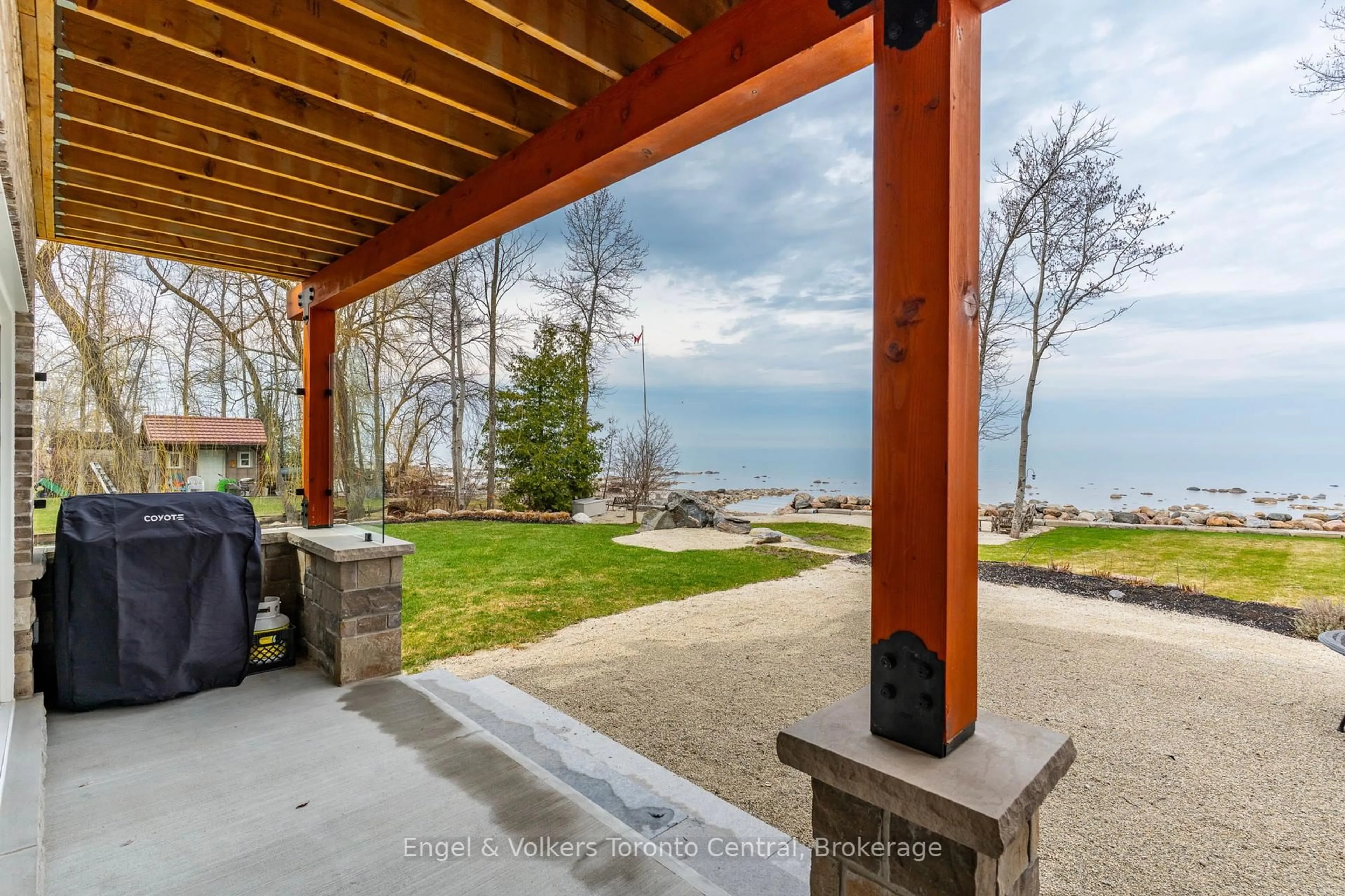 Patio, water/lake/river/ocean view for 47 Glen Rd, Collingwood Ontario L9Y 0X2
